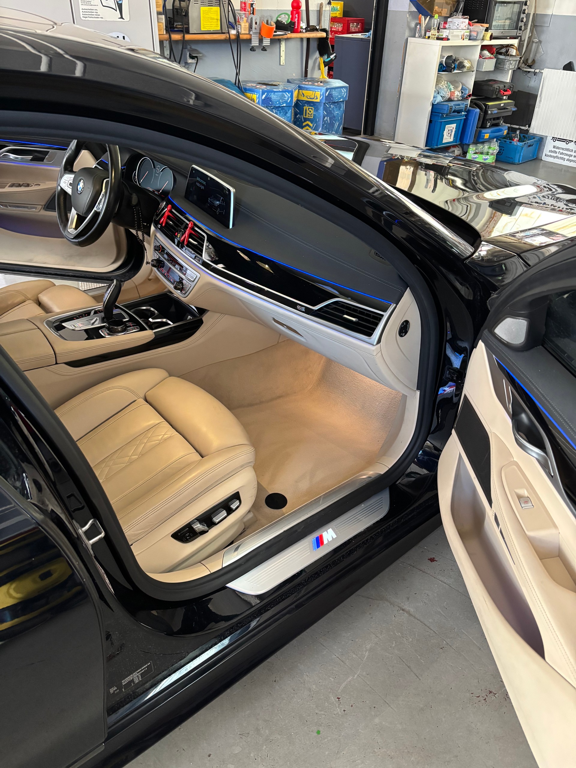 BMW 750d xDrive Steptronic-image-4