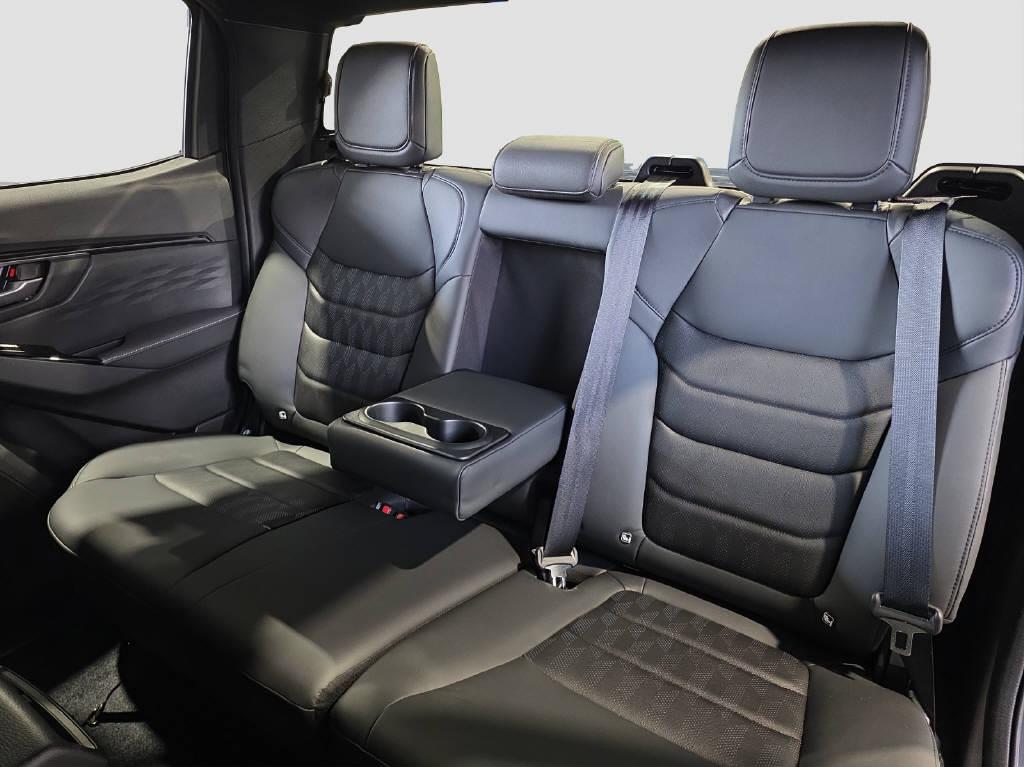ISUZU D-Max EV Crew Pick-up N60 Nitro Sport 4x4-image-16