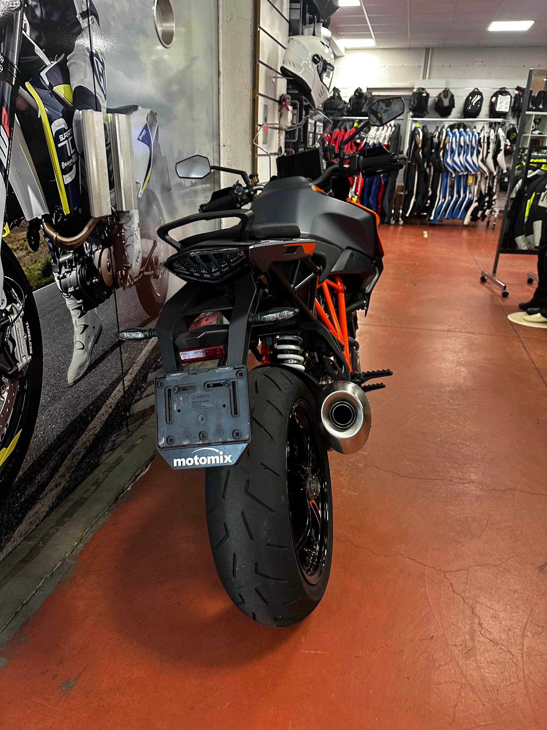 KTM 1290 Super Duke GT-image-3