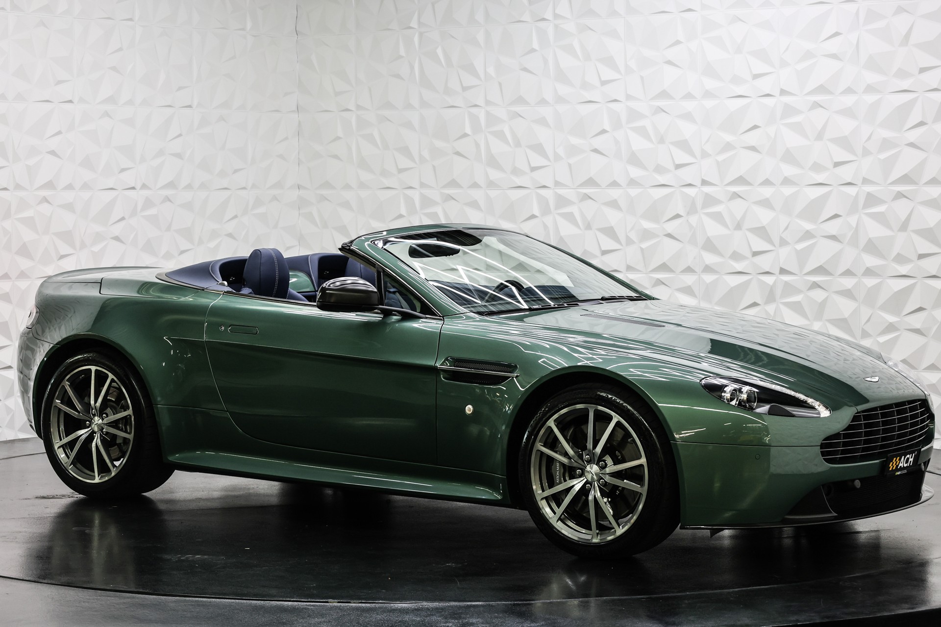 ASTON MARTIN V8 Vantage Roadster 4.7 S Sportshift-image-9
