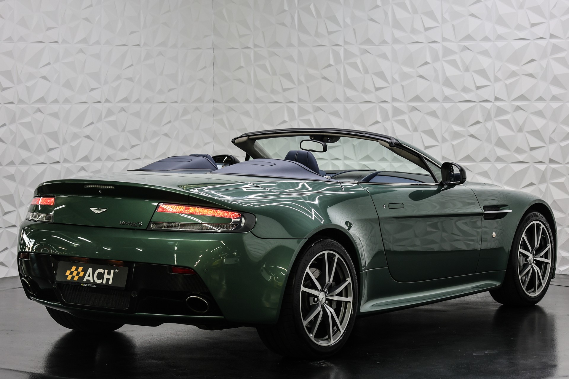 ASTON MARTIN V8 Vantage Roadster 4.7 S Sportshift-image-8