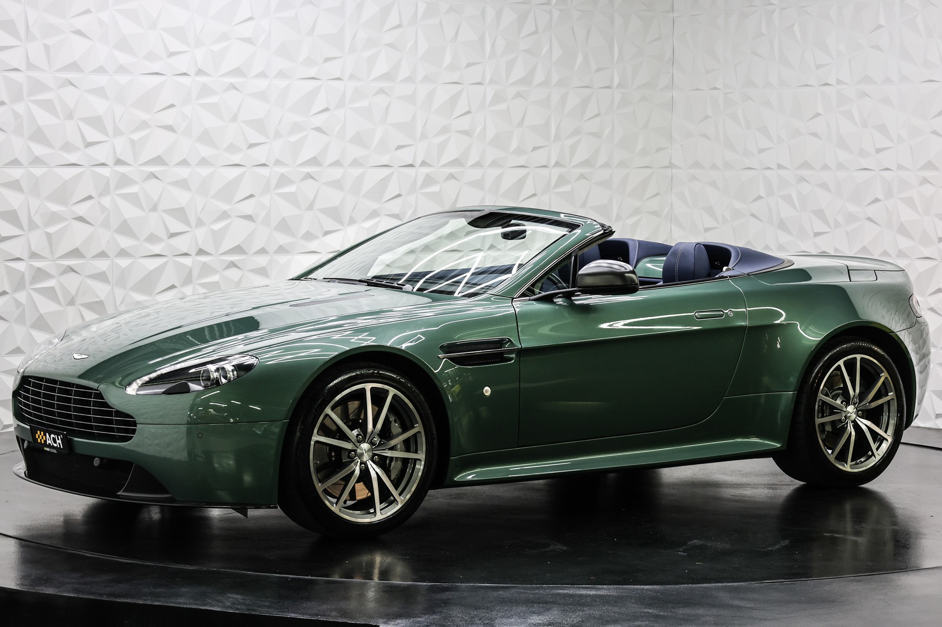 ASTON MARTIN V8 Vantage Roadster 4.7 S Sportshift-image-5