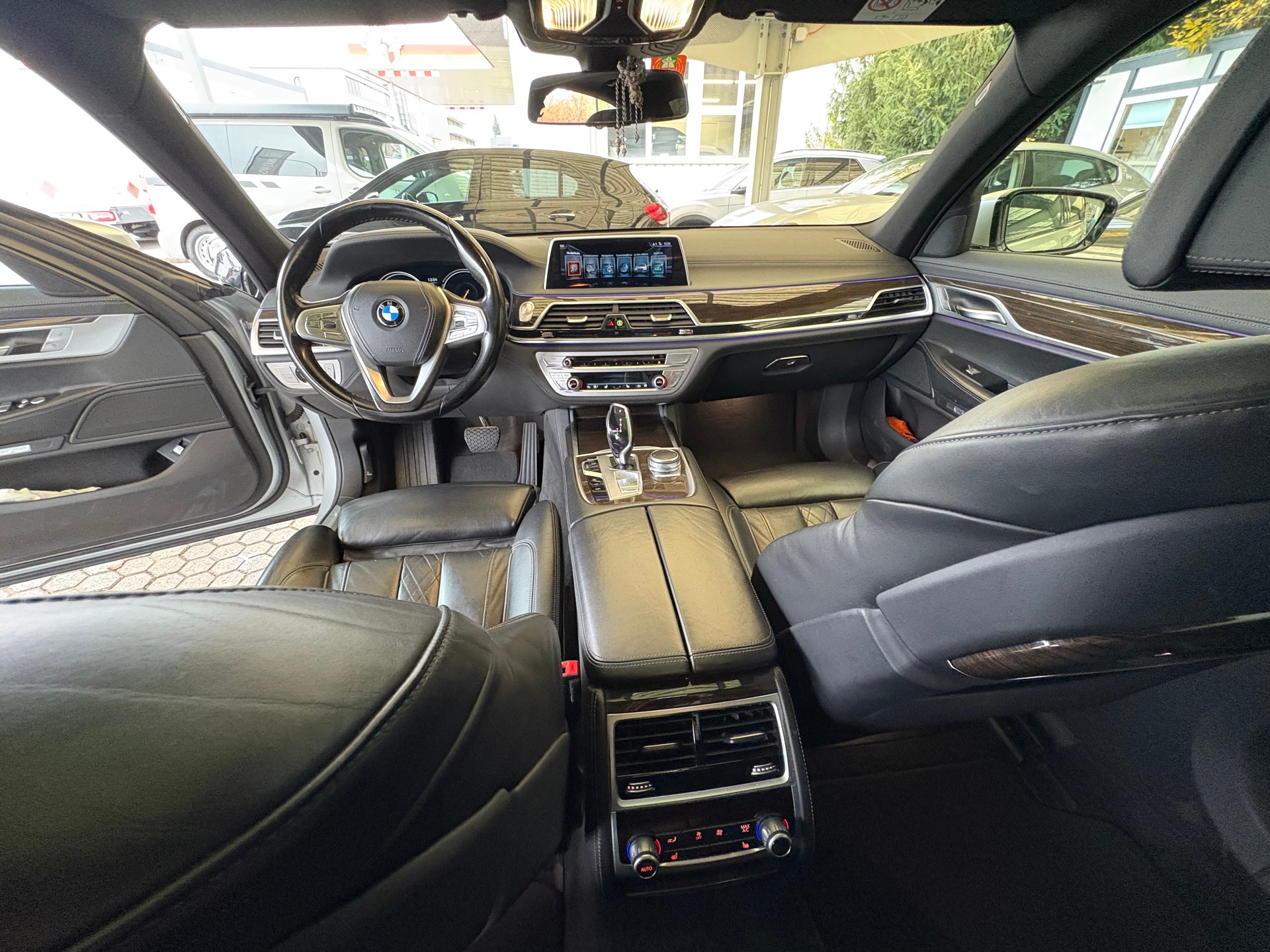 BMW 730d xDrive Steptronic-image-15