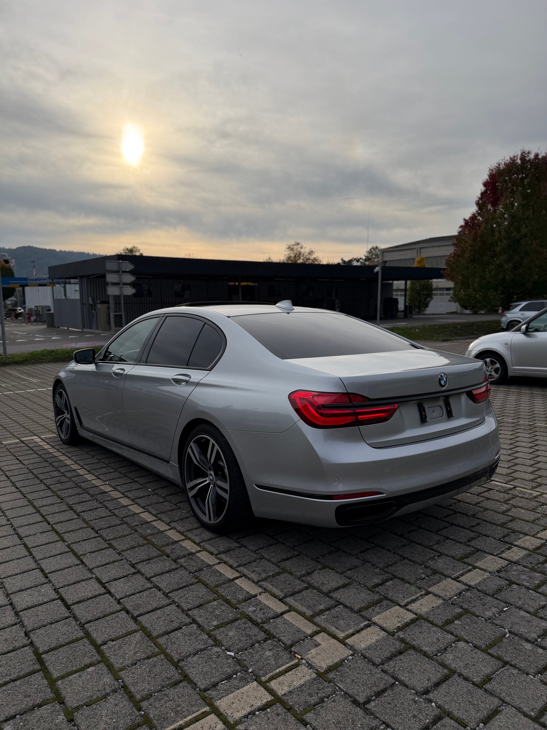 BMW 730d xDrive Steptronic-image-1