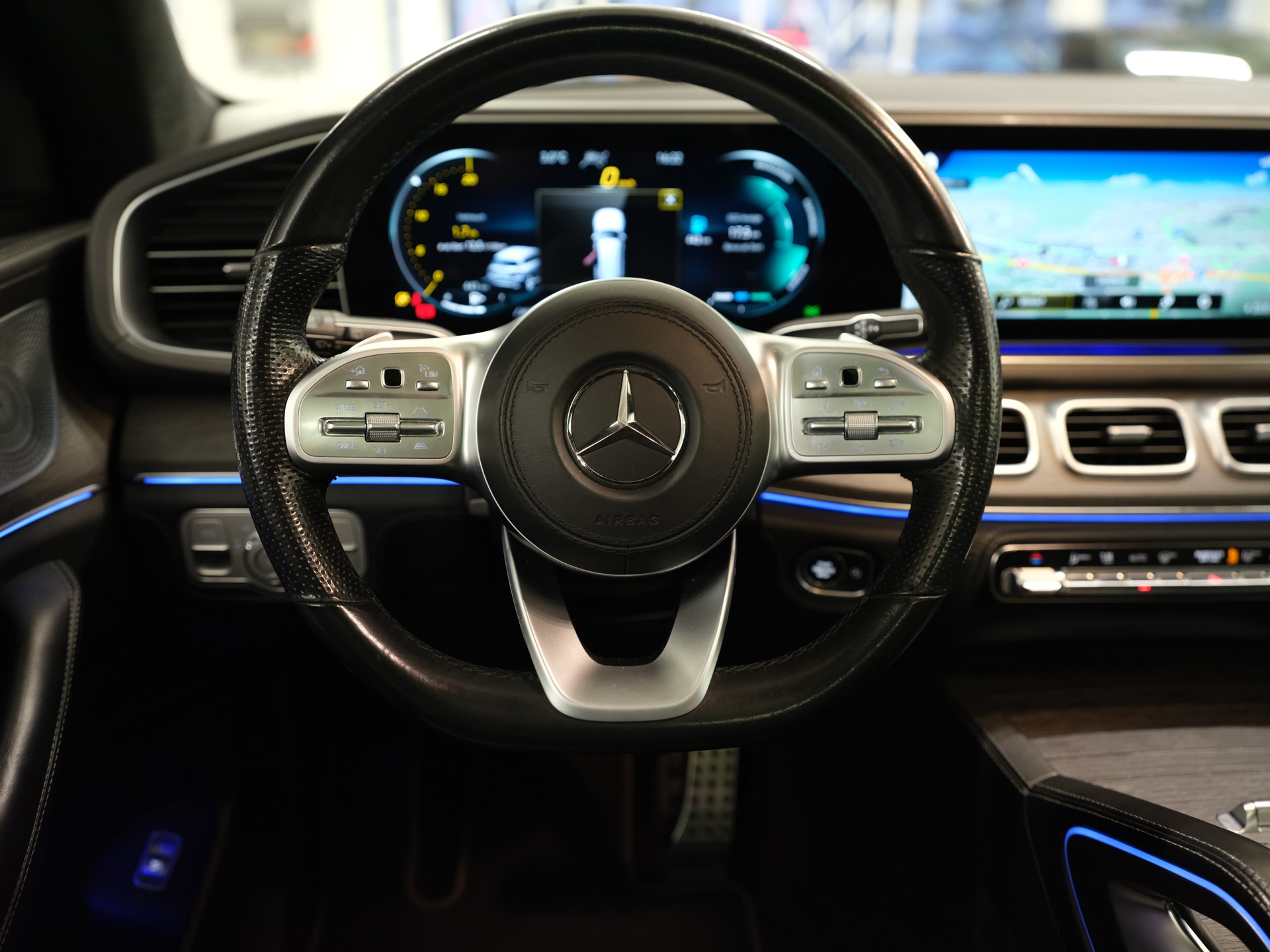 MERCEDES-BENZ GLS 580 4Matic 9G-Tronic-image-16