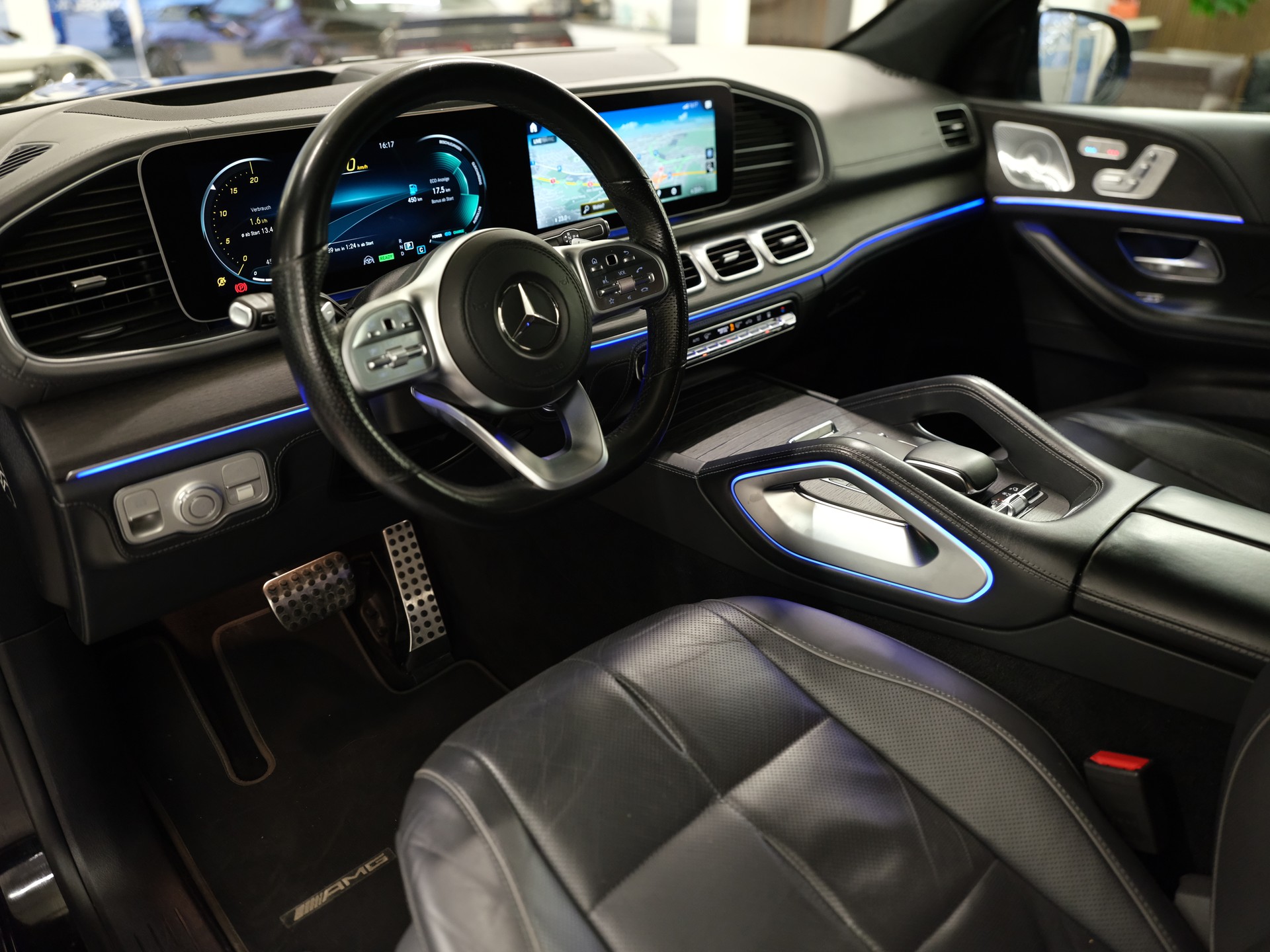 MERCEDES-BENZ GLS 580 4Matic 9G-Tronic-image-13