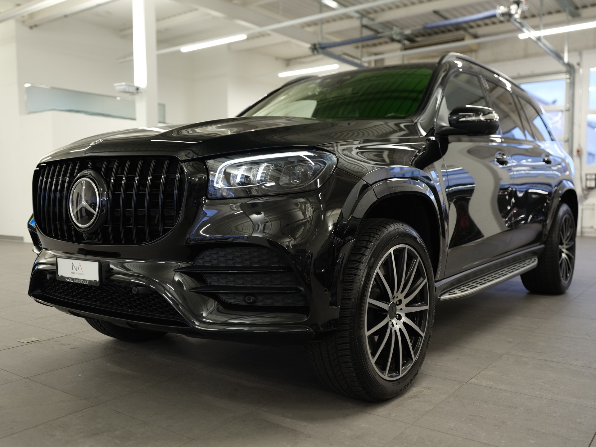 MERCEDES-BENZ GLS 580 4Matic 9G-Tronic-showroom-element-3