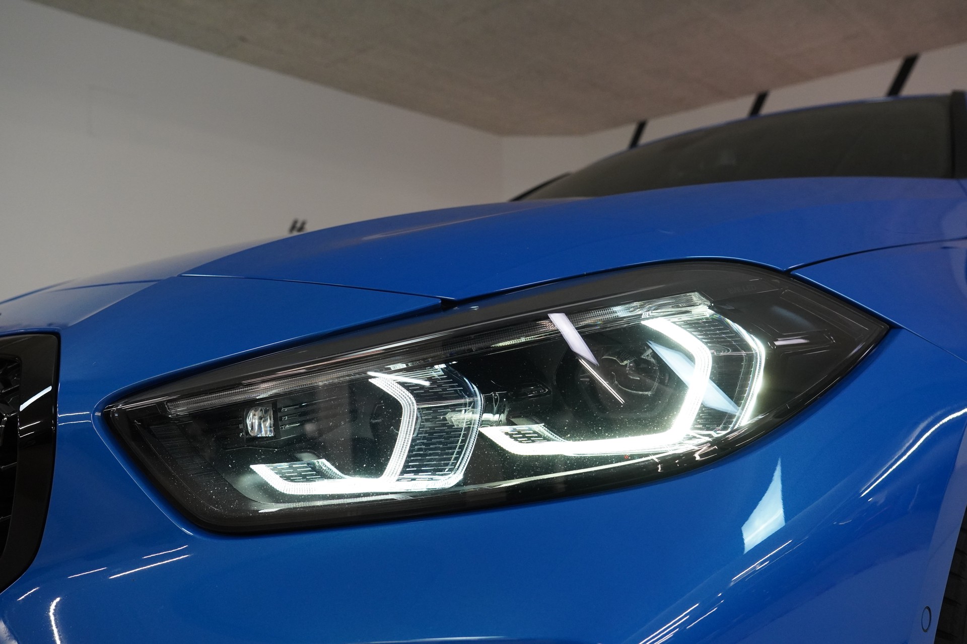 BMW M135i xDrive Steptronic-image-8