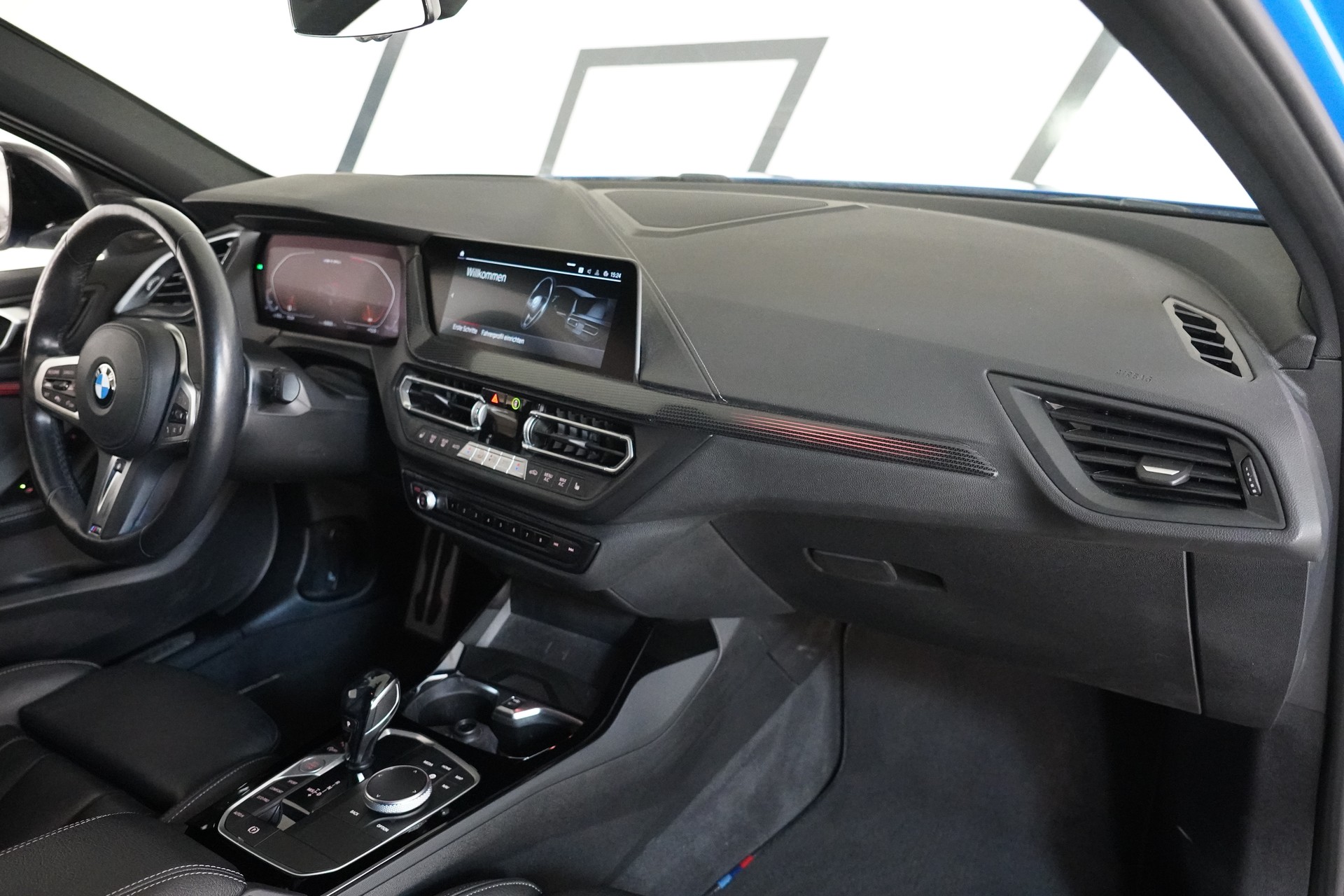 BMW M135i xDrive Steptronic-image-20