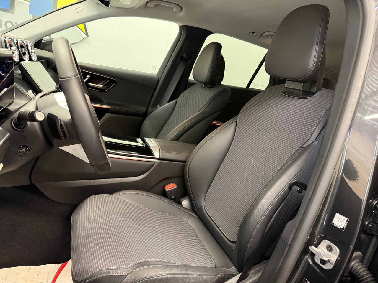 MERCEDES-BENZ GLC 220 d 4Matic 9G-Tronic-showroom-element-3