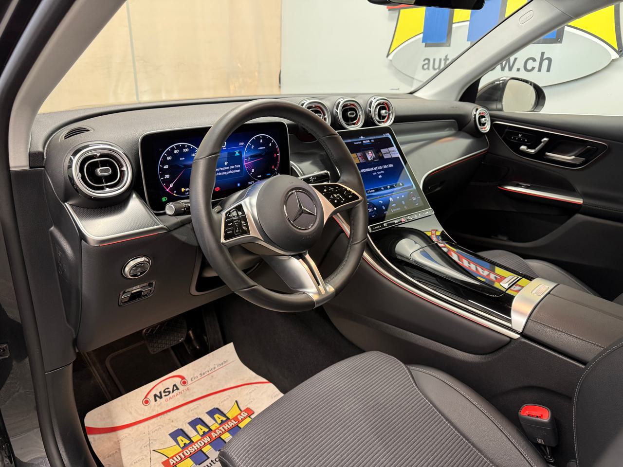 MERCEDES-BENZ GLC 220 d 4Matic 9G-Tronic-showroom-element-2