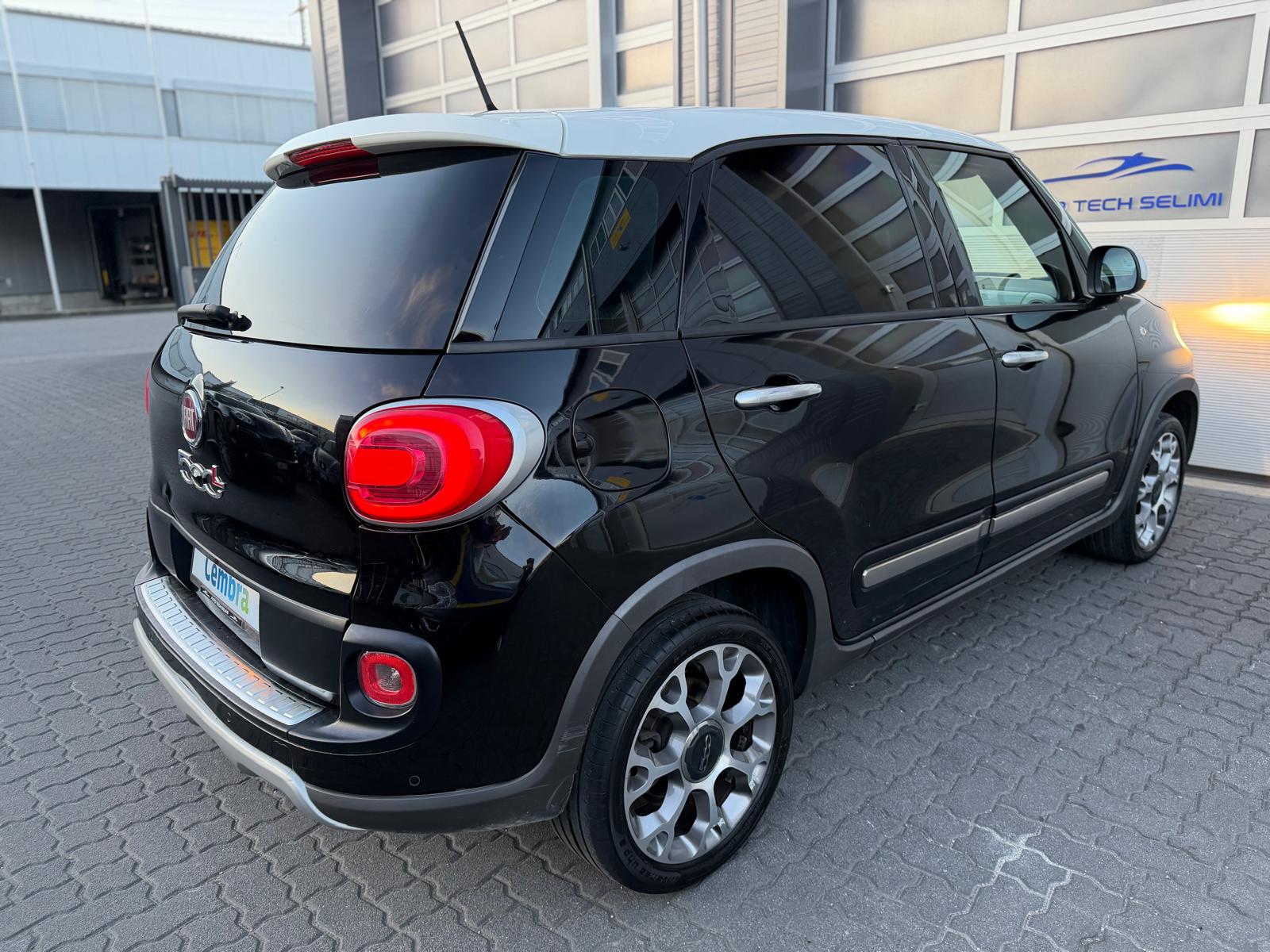 FIAT 500L 1.4 TB 16V Trekking-image-4