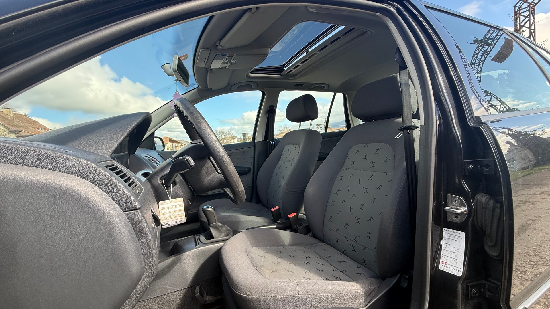 SKODA Fabia 1.4 16V Elegance-image-10