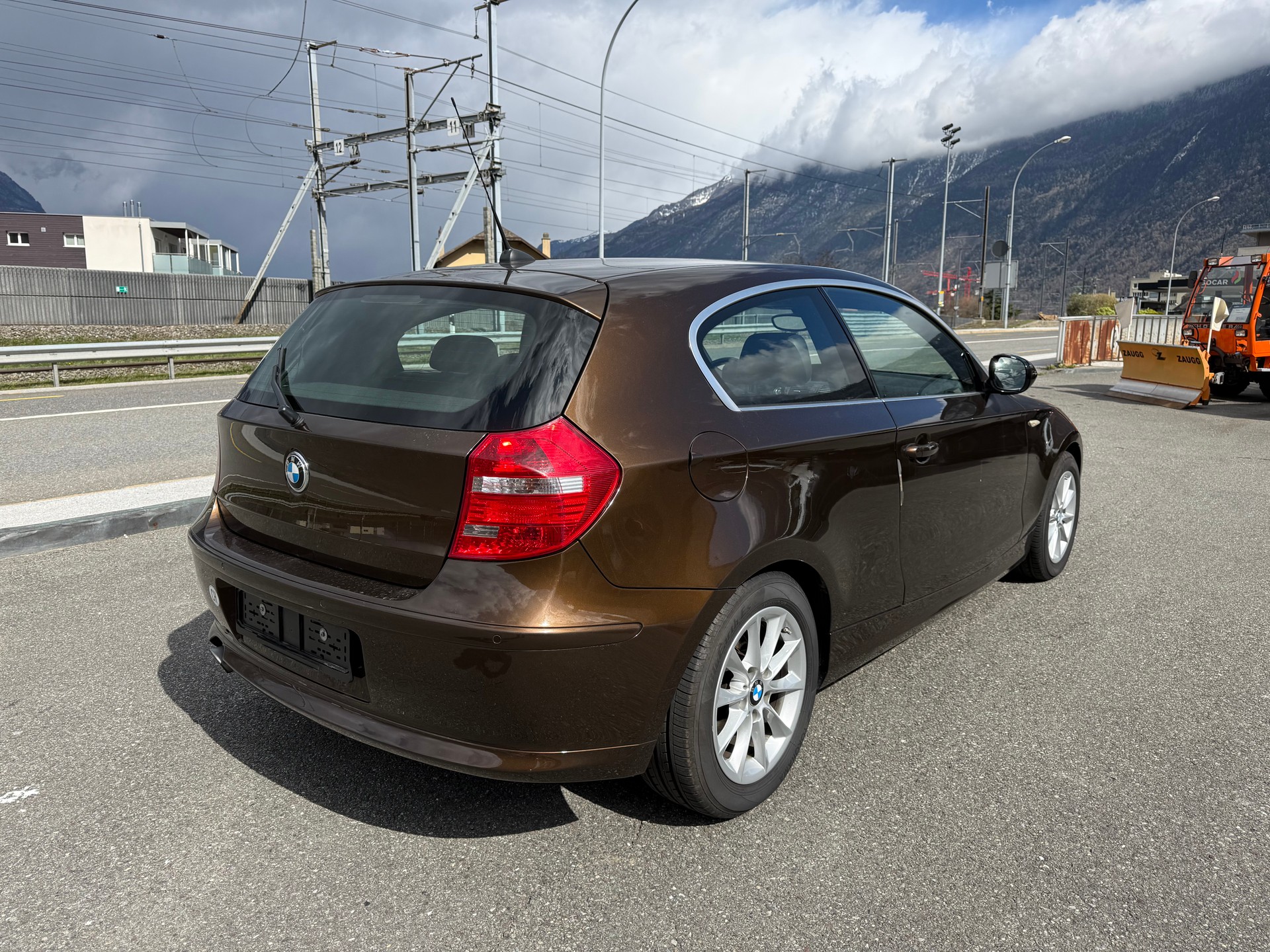BMW 116i-image-6