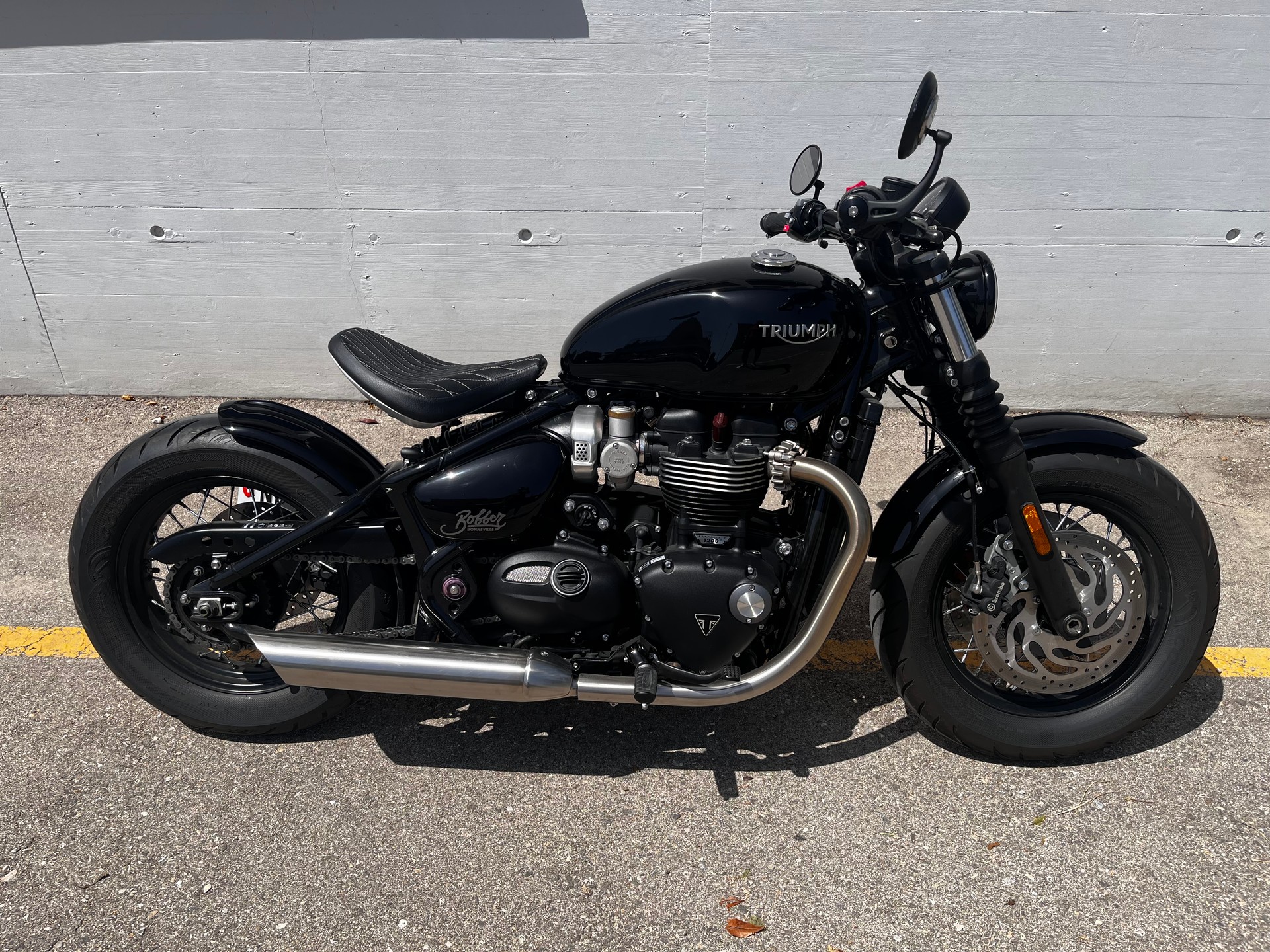 TRIUMPH Bonneville 1200 Bobber-image-0