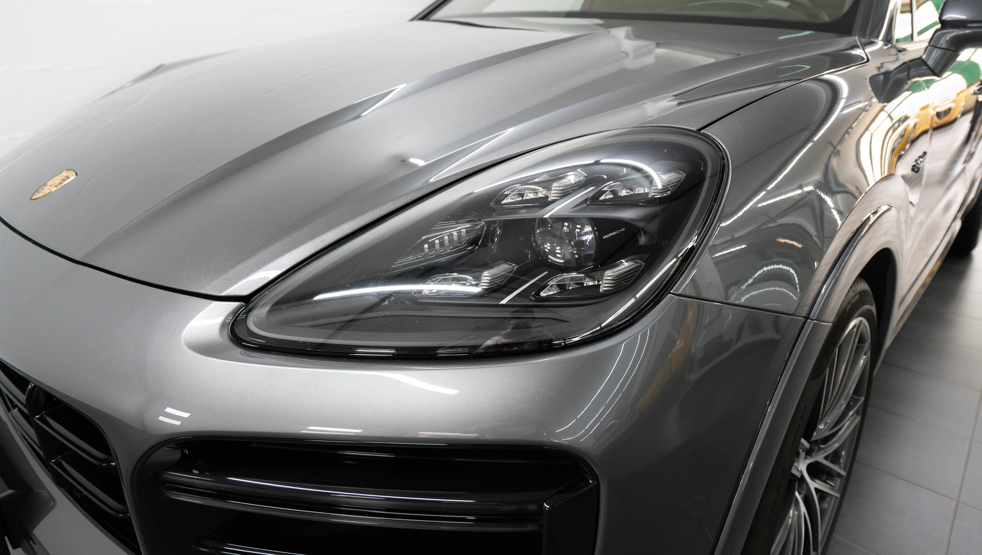 PORSCHE Cayenne Turbo S Coupe E-Hybrid-image-22