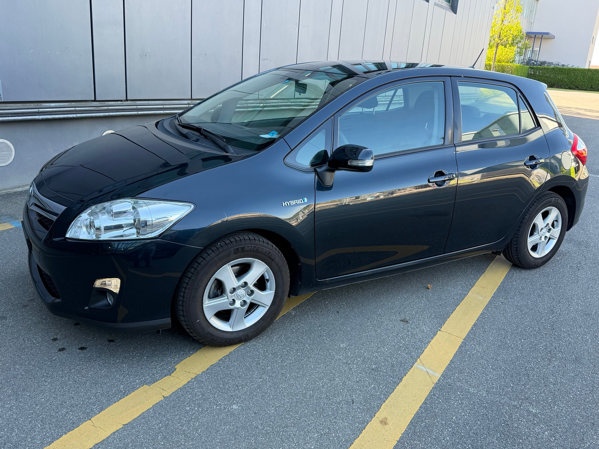 TOYOTA Auris 1.8 16V HSD Linea Luna-image-16