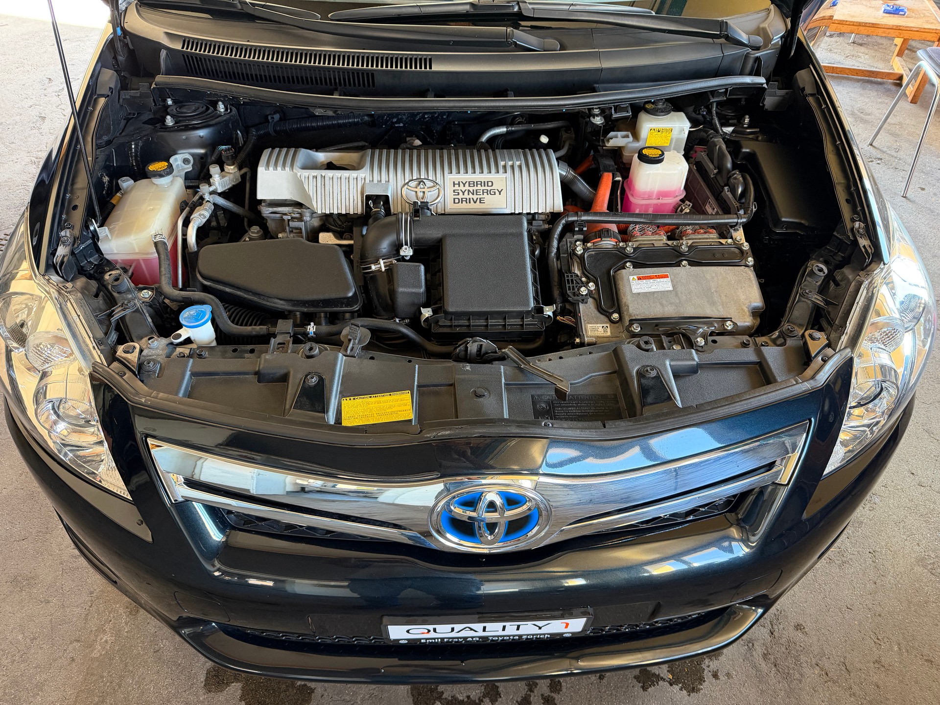 TOYOTA Auris 1.8 16V HSD Linea Luna-image-4