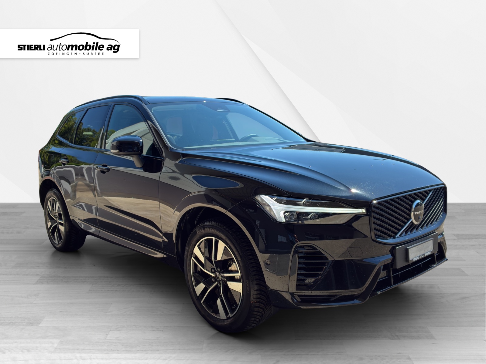 VOLVO XC60 2.0 T6 TE Plus Dark eAWD-showroom-element-2