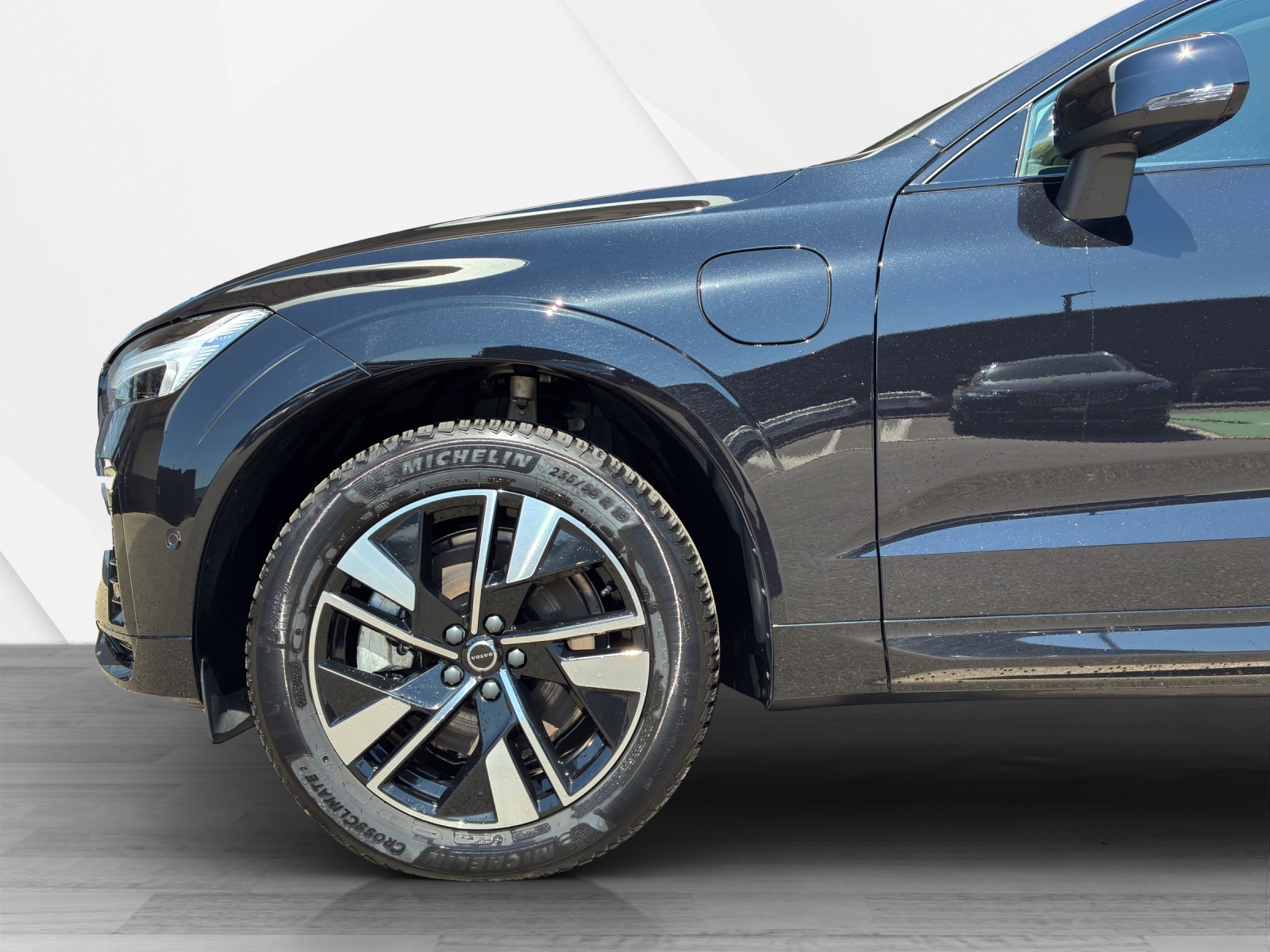 VOLVO XC60 2.0 T6 TE Plus Dark eAWD-image-8