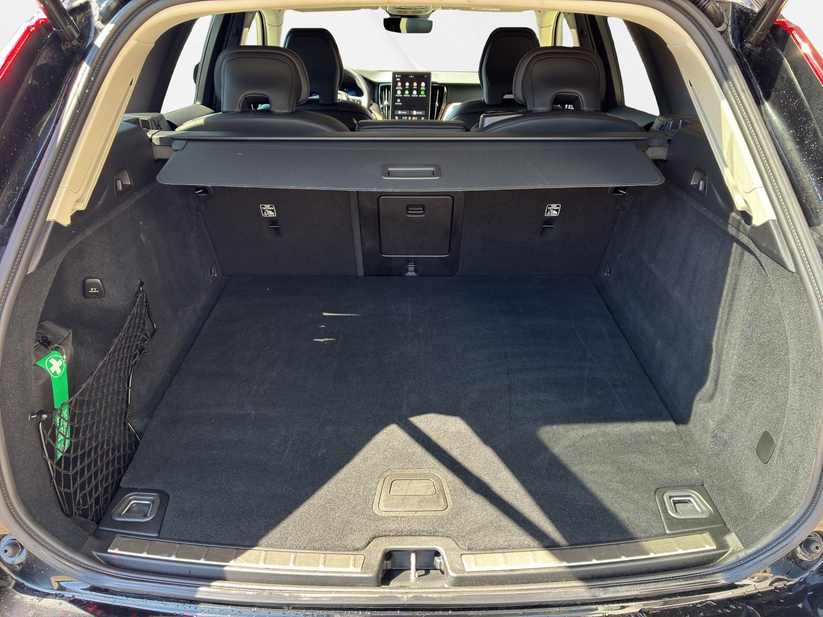 VOLVO XC60 2.0 T6 TE Plus Dark eAWD-image-14