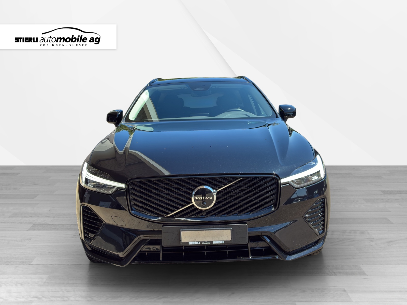 VOLVO XC60 2.0 T6 TE Plus Dark eAWD-showroom-element-1