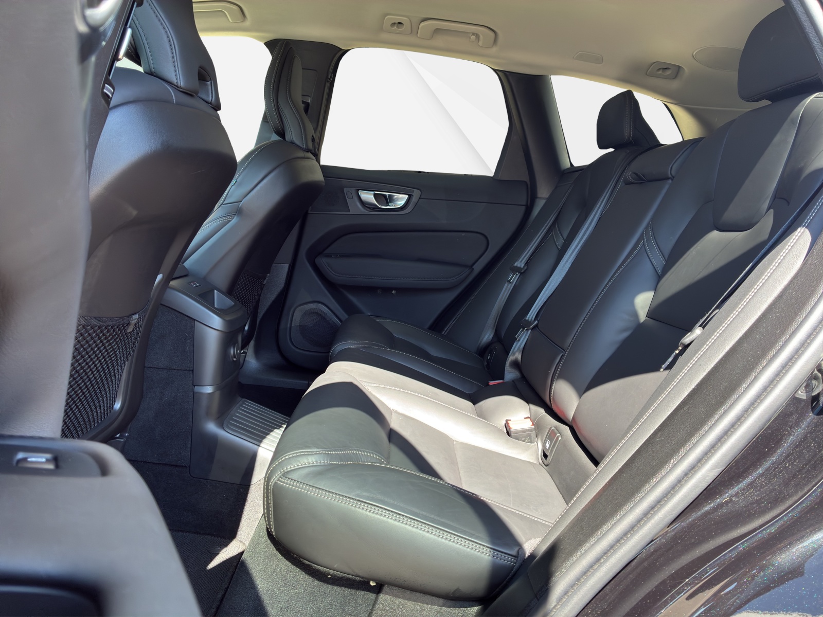 VOLVO XC60 2.0 T6 TE Plus Dark eAWD-image-13