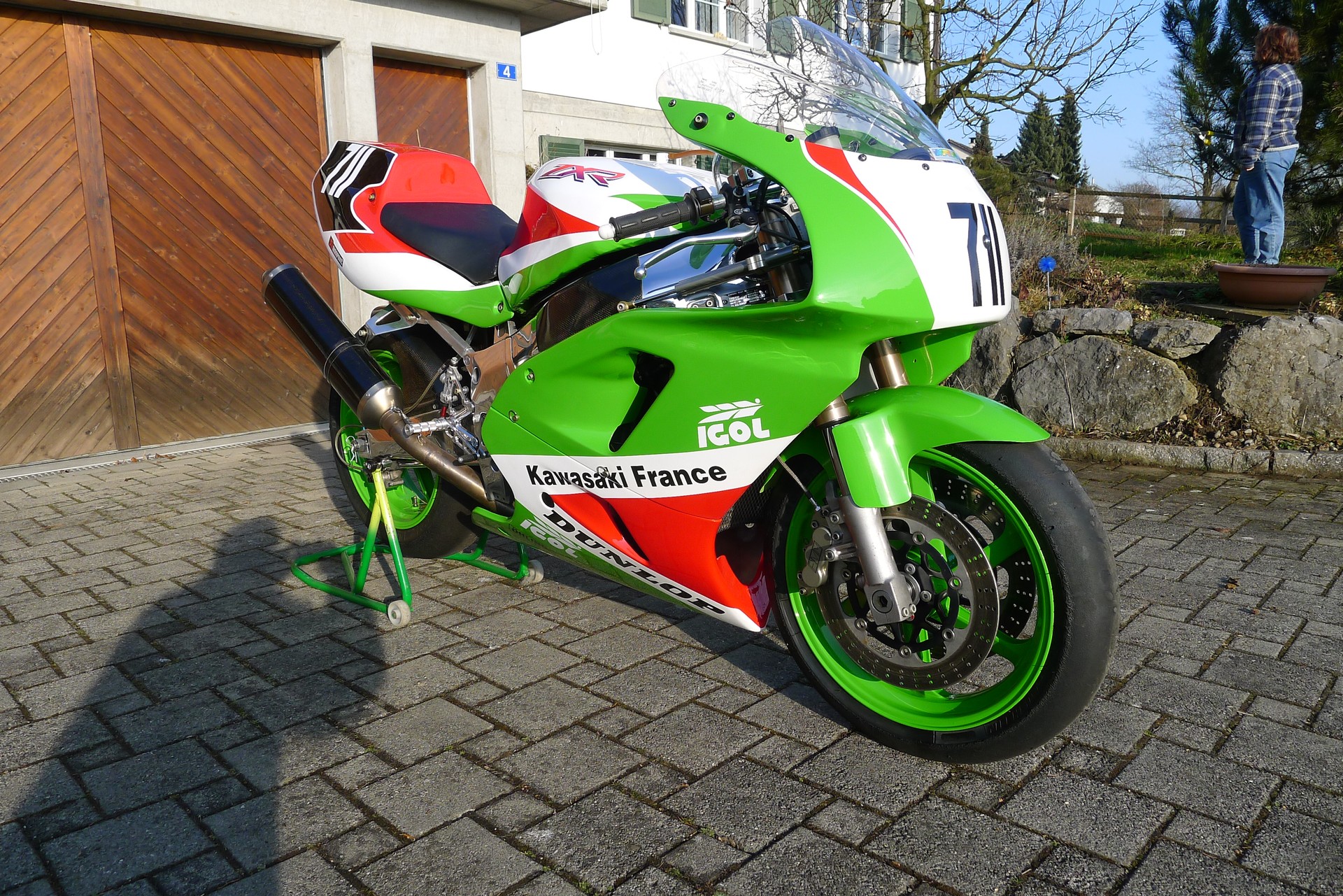 KAWASAKI ZXR-750RR-image-1