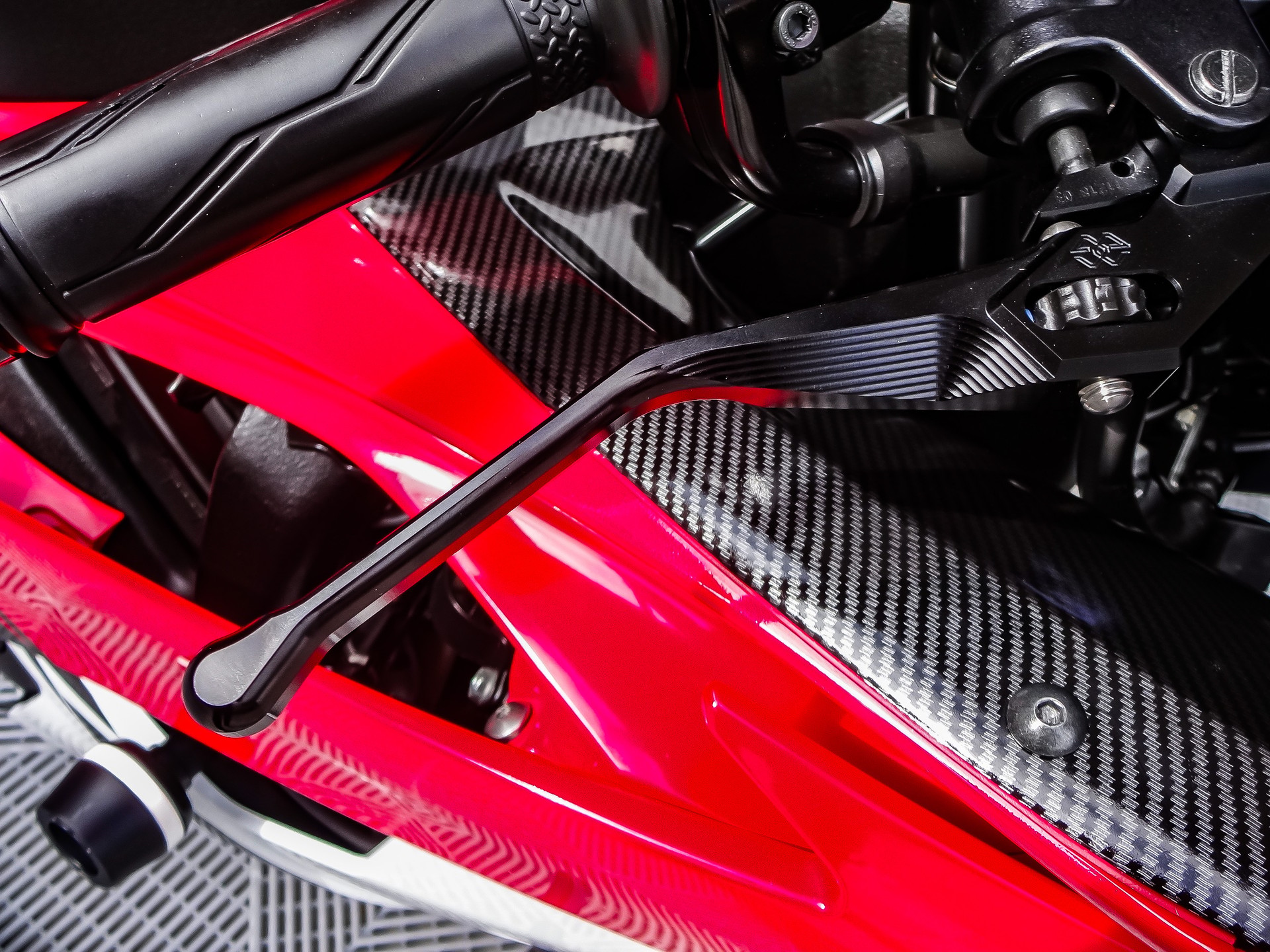 YAMAHA YZF-R6-image-5