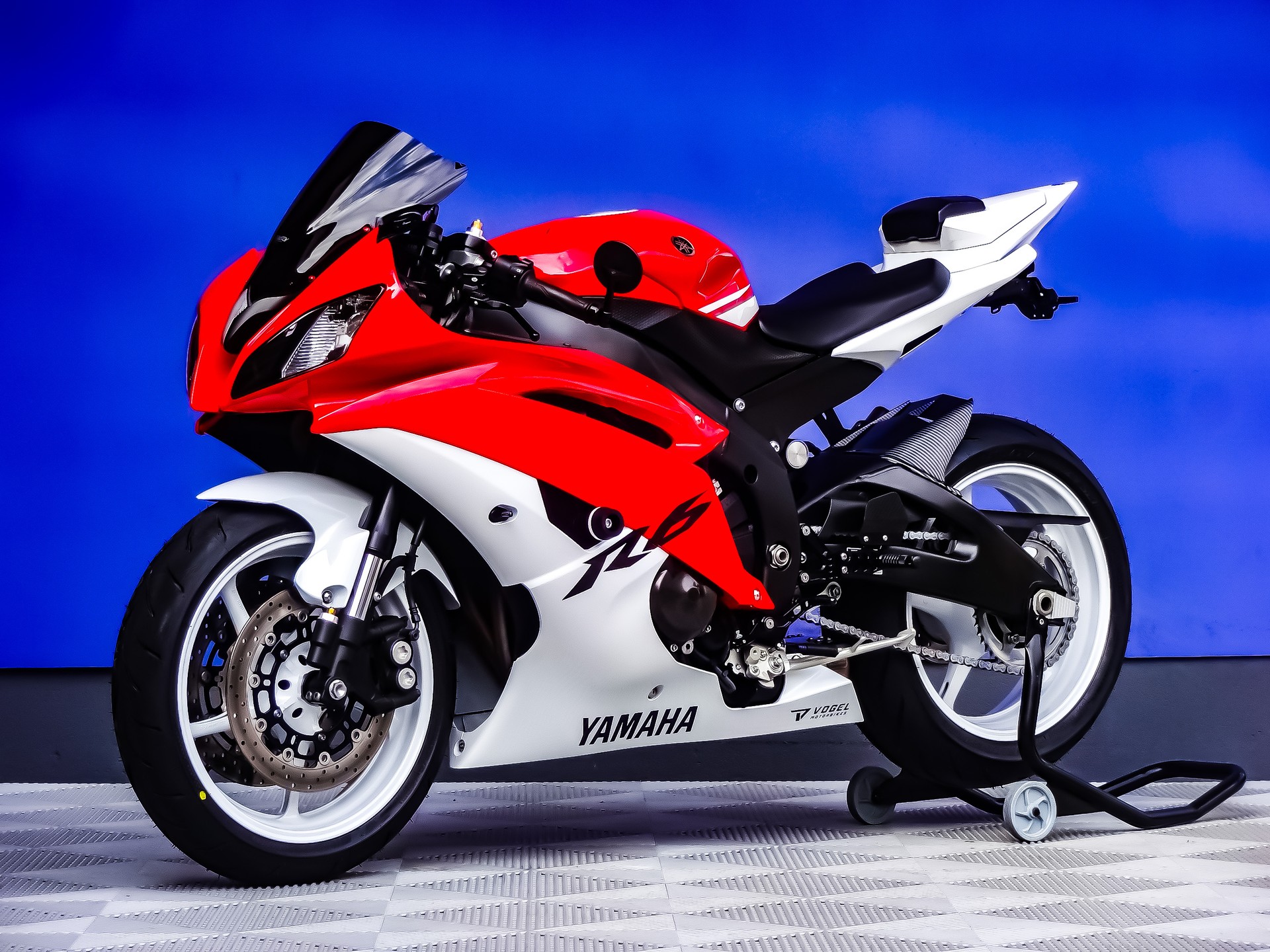 YAMAHA YZF-R6-image-1