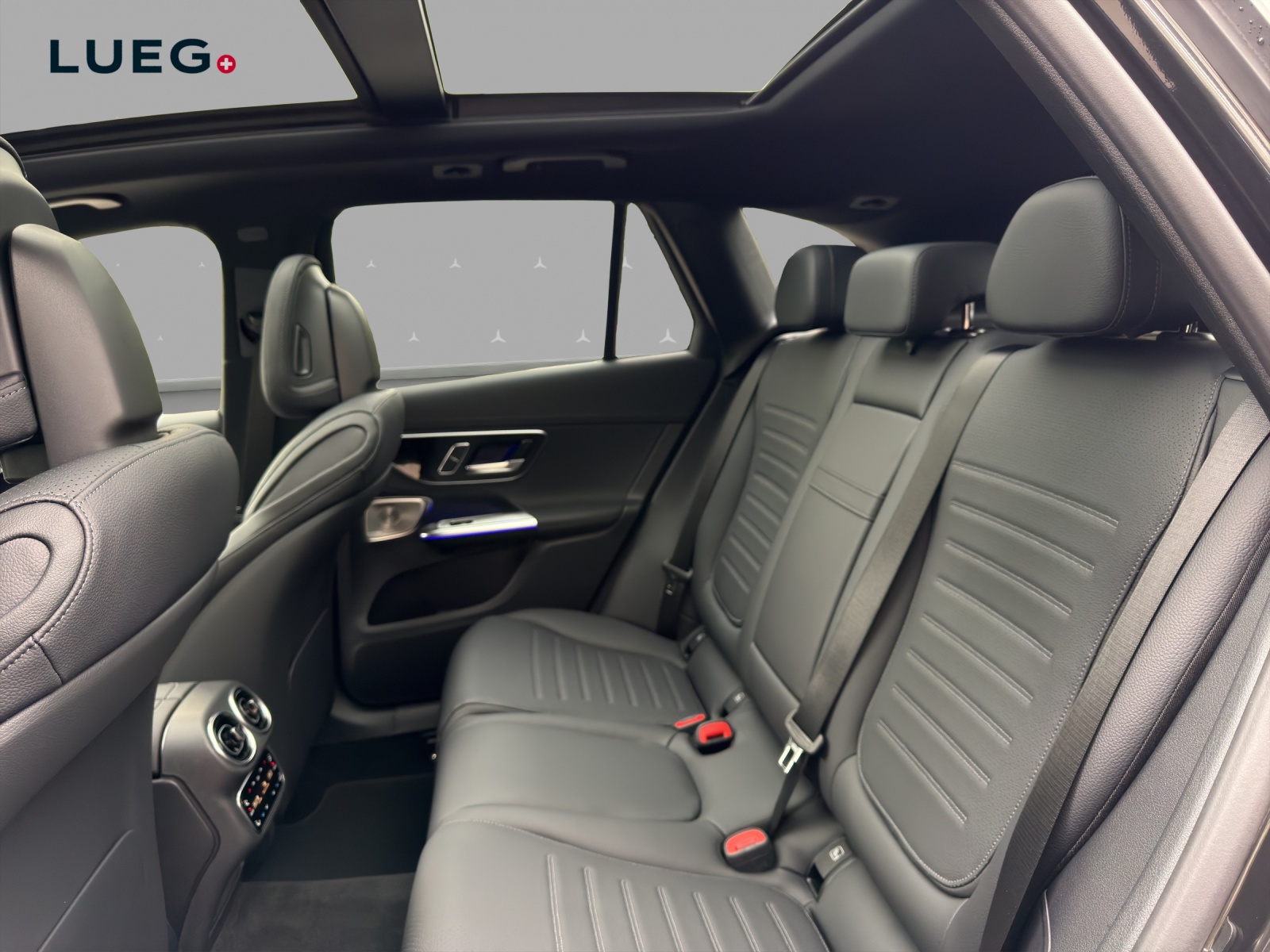 MERCEDES-BENZ GLC 200 4Matic 9G-Tronic-image-13