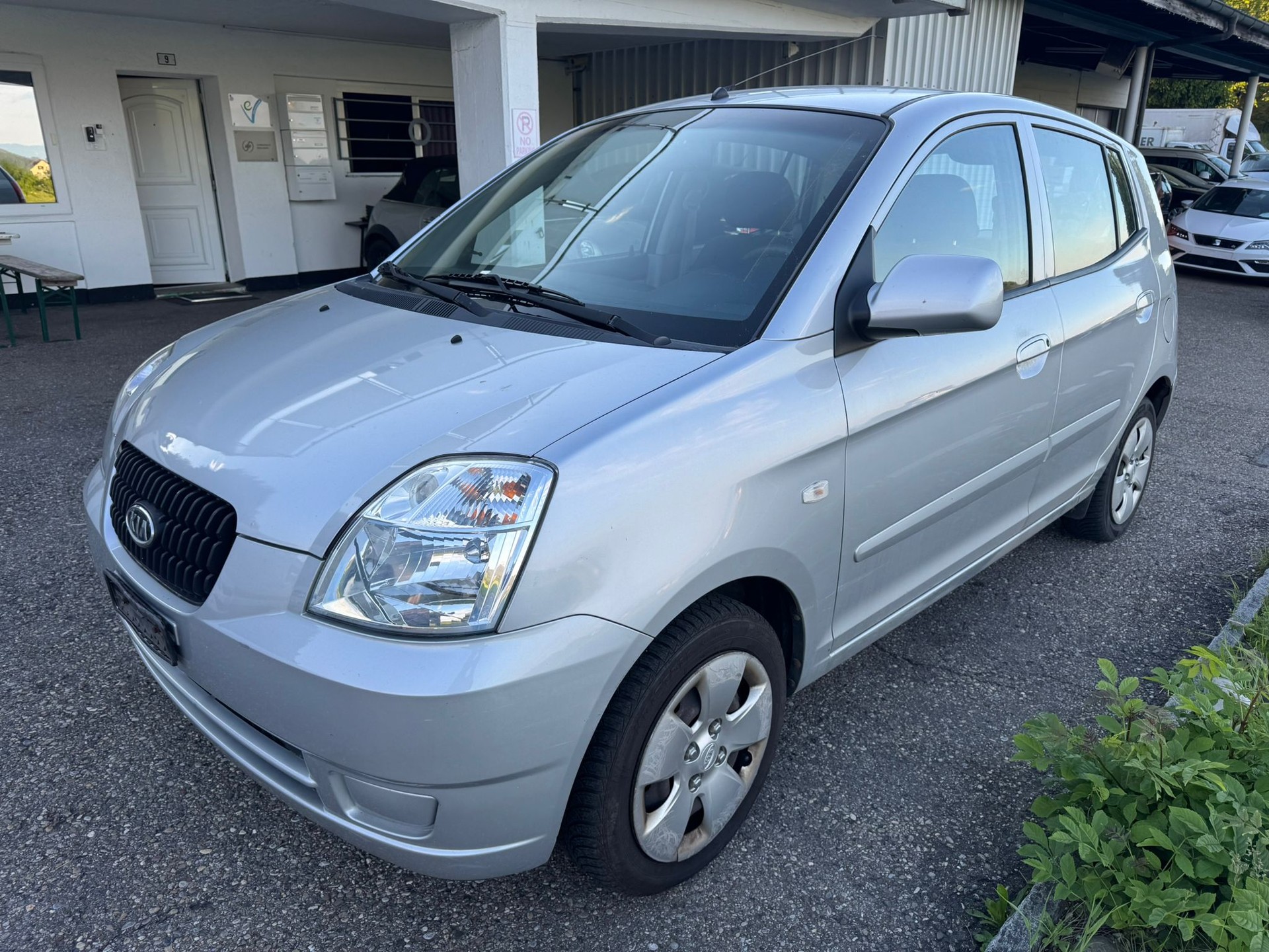 KIA Picanto 1.1 Classic-image-1