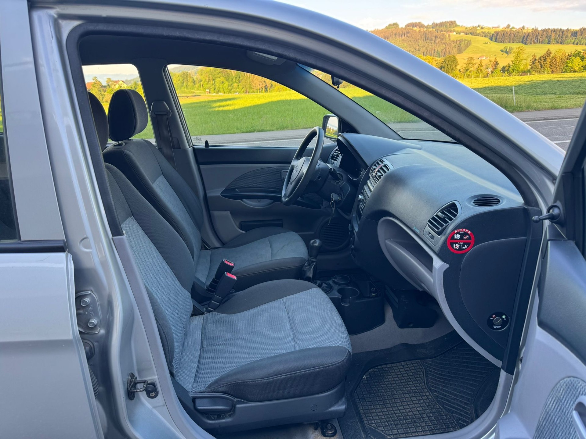 KIA Picanto 1.1 Classic-image-11