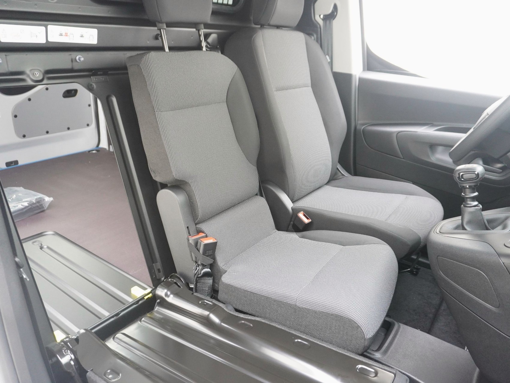 CITROEN Berlingo M 1.5 BlueHDi 100 First S/S-image-8