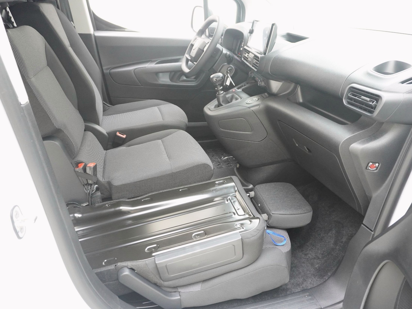 CITROEN Berlingo M 1.5 BlueHDi 100 First S/S-image-9