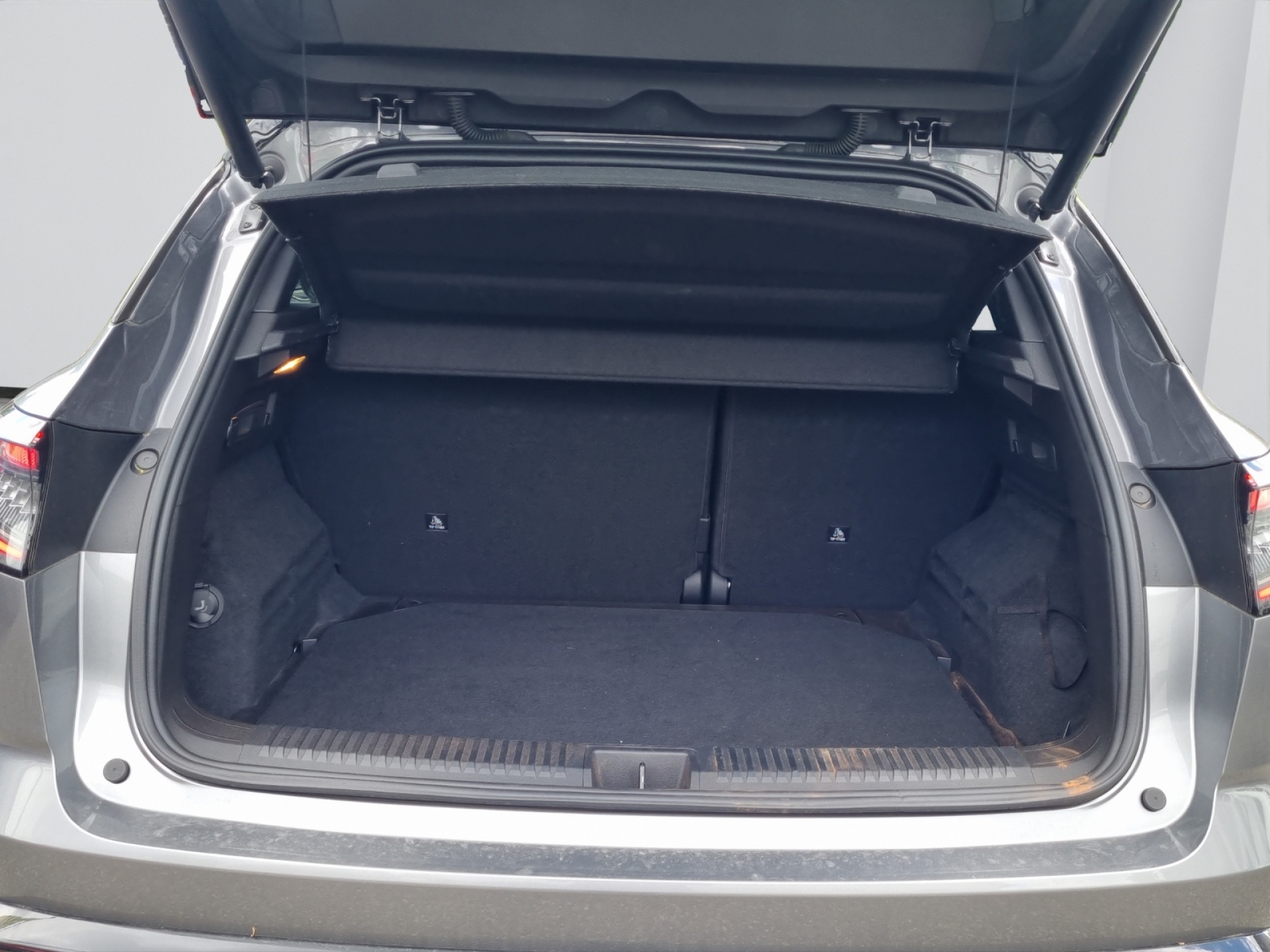 RENAULT Austral 1.2 E-Tech iconic esprit Alpine-image-14