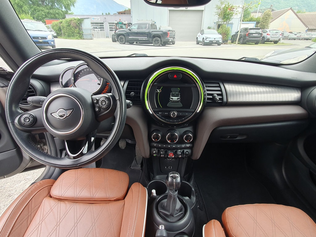 MINI Cooper Cabriolet-image-8