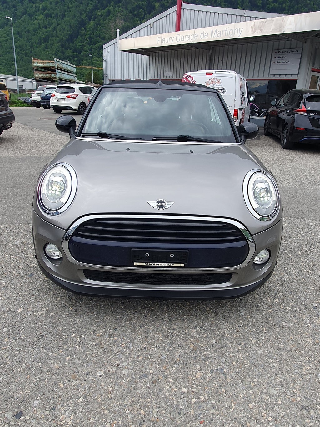 MINI Cooper Cabriolet-image-4