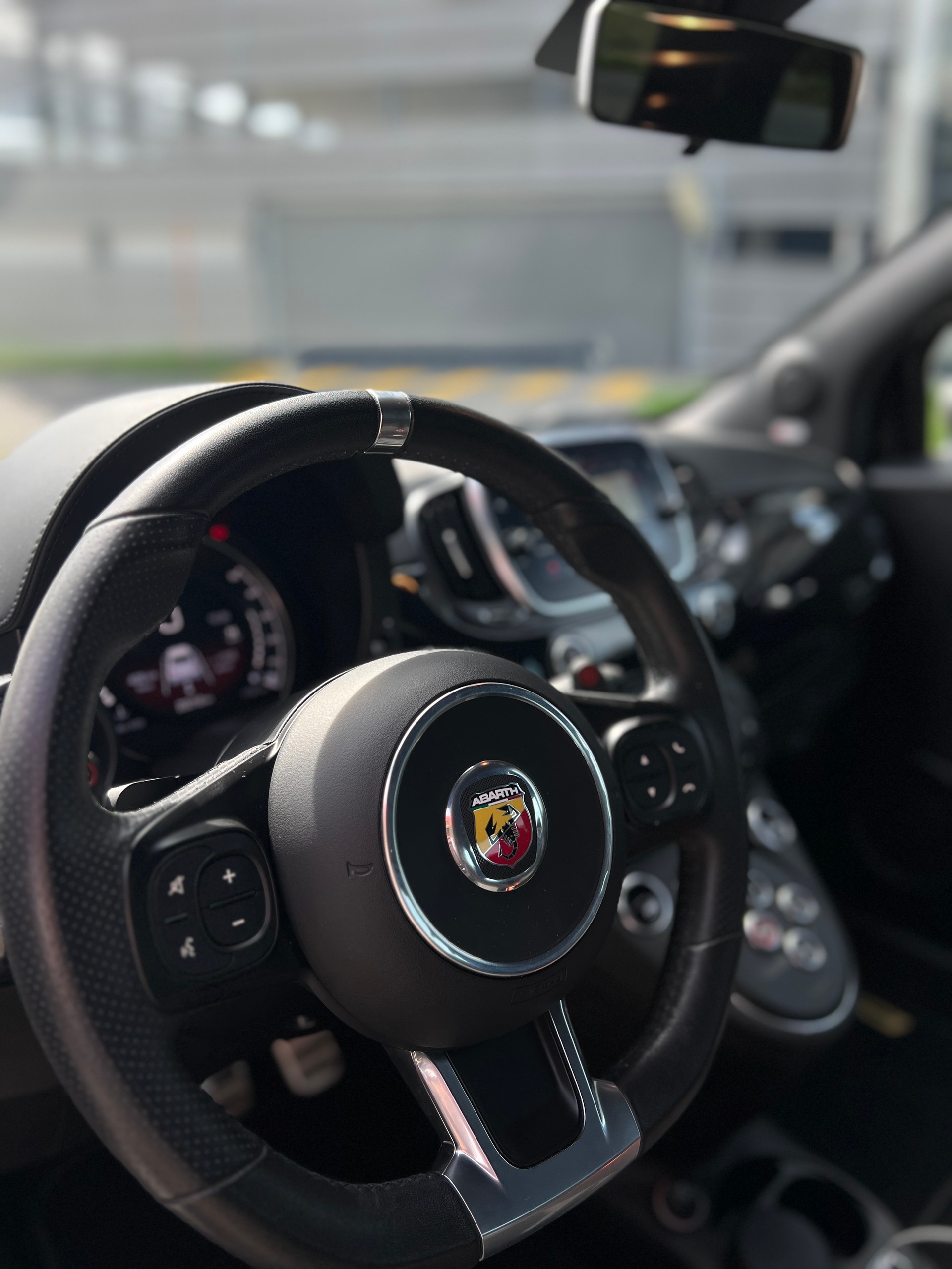 FIAT 500 Abarth-image-7