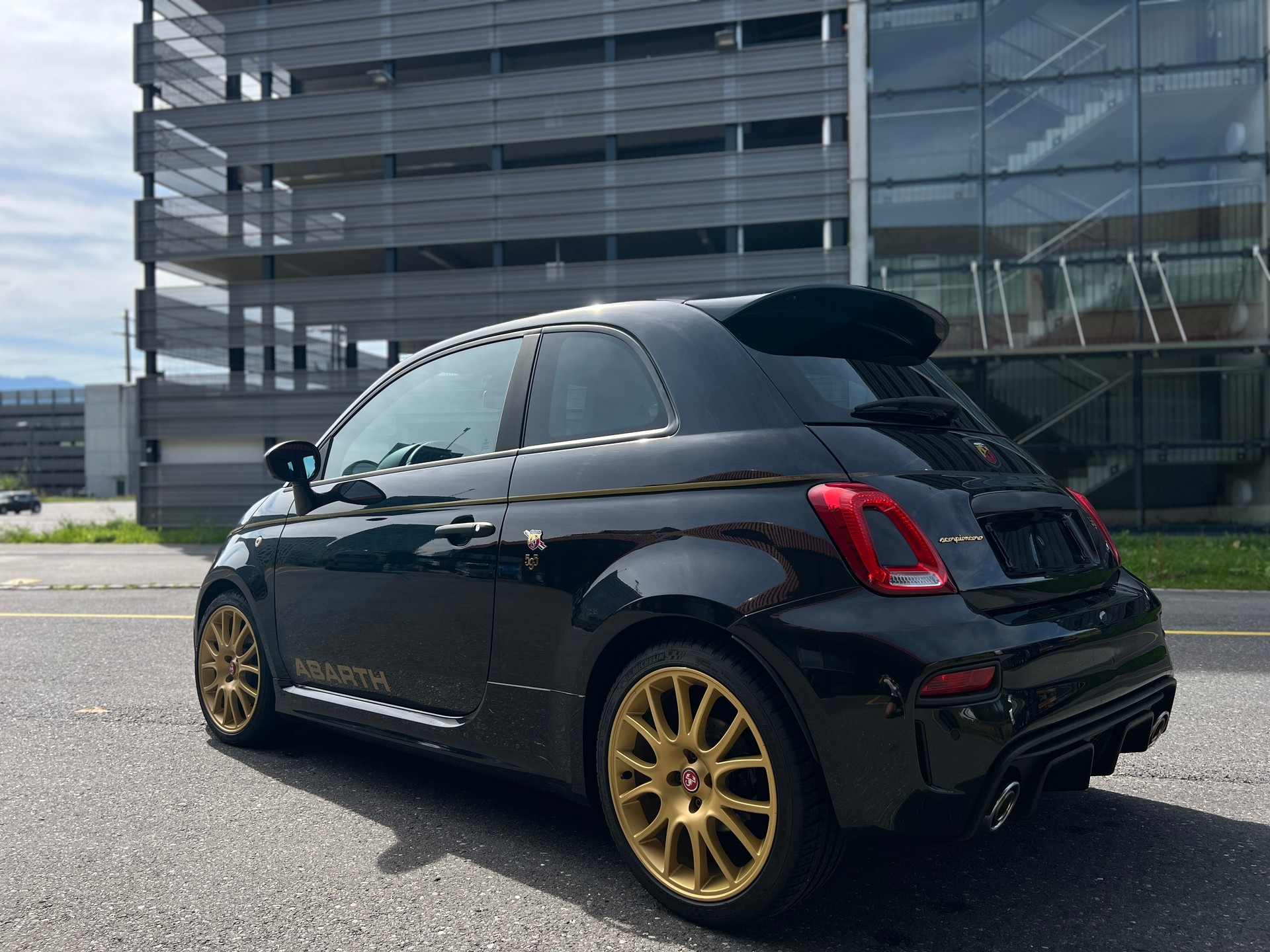 FIAT 500 Abarth-image-4