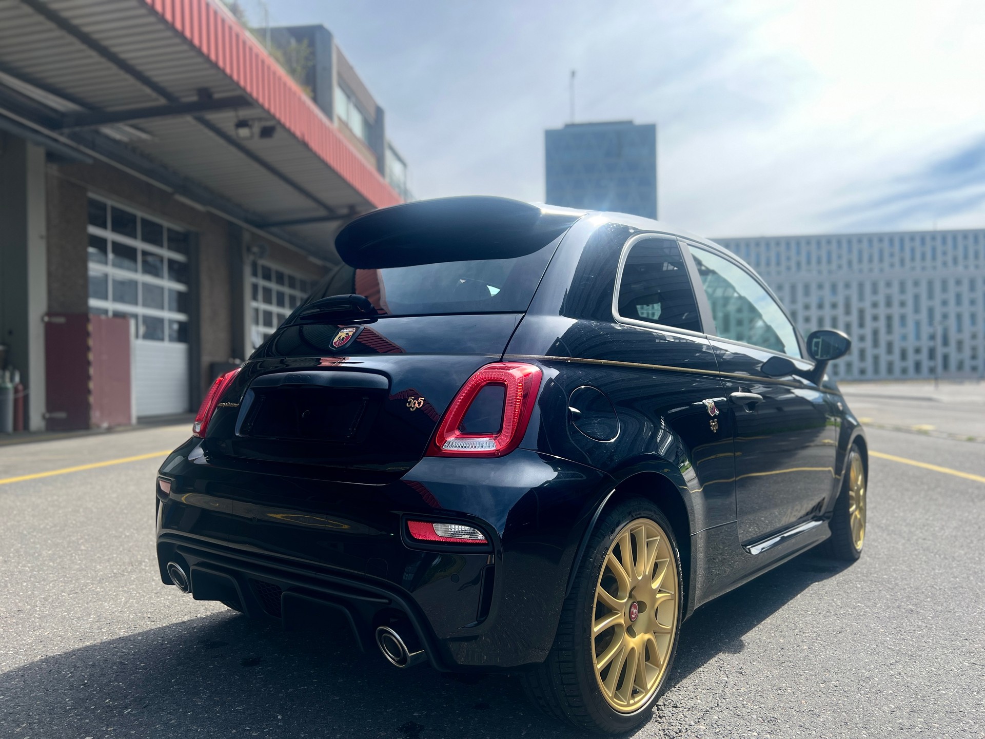 FIAT 500 Abarth-image-2