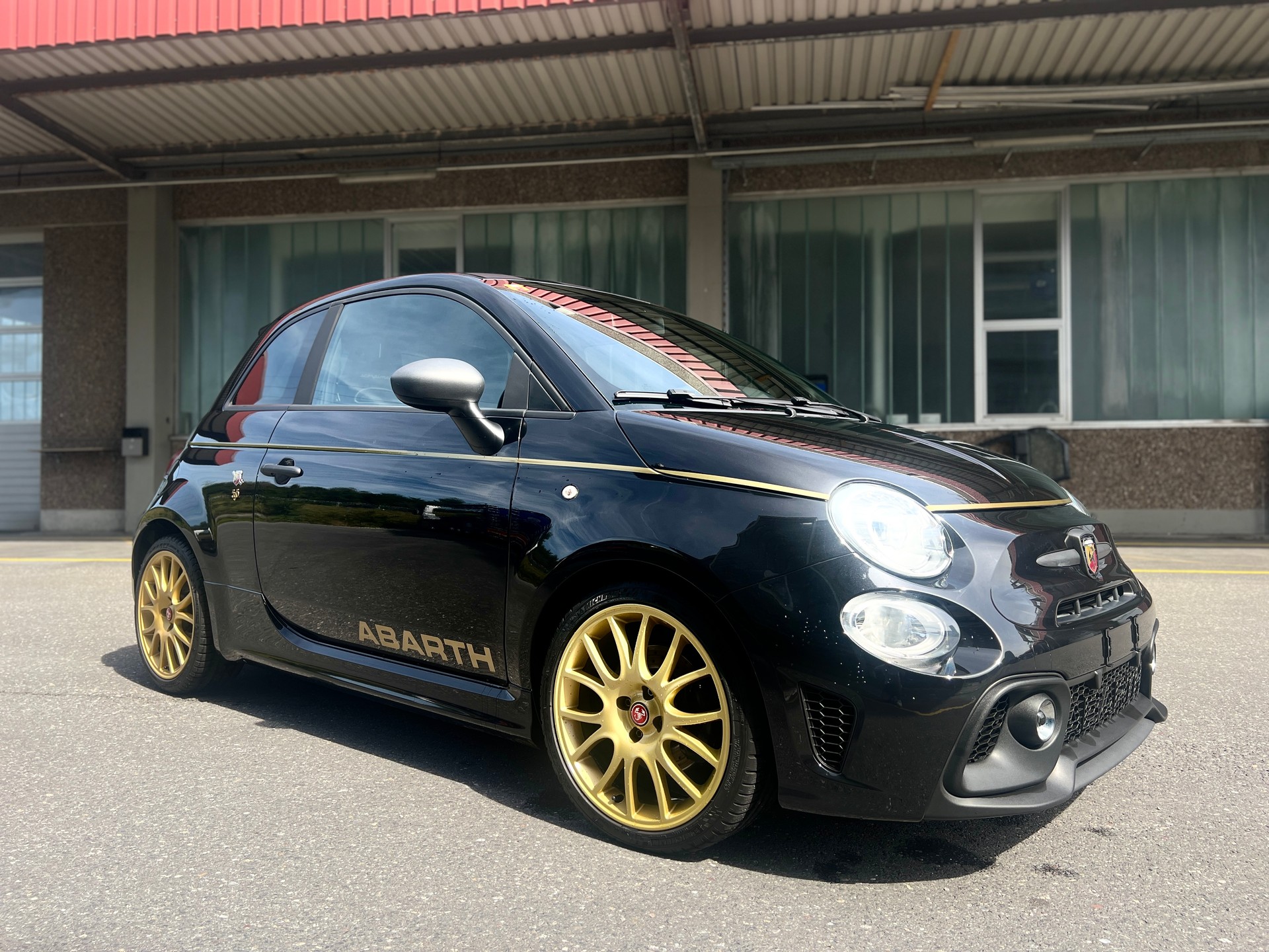 FIAT 500 Abarth-image-1