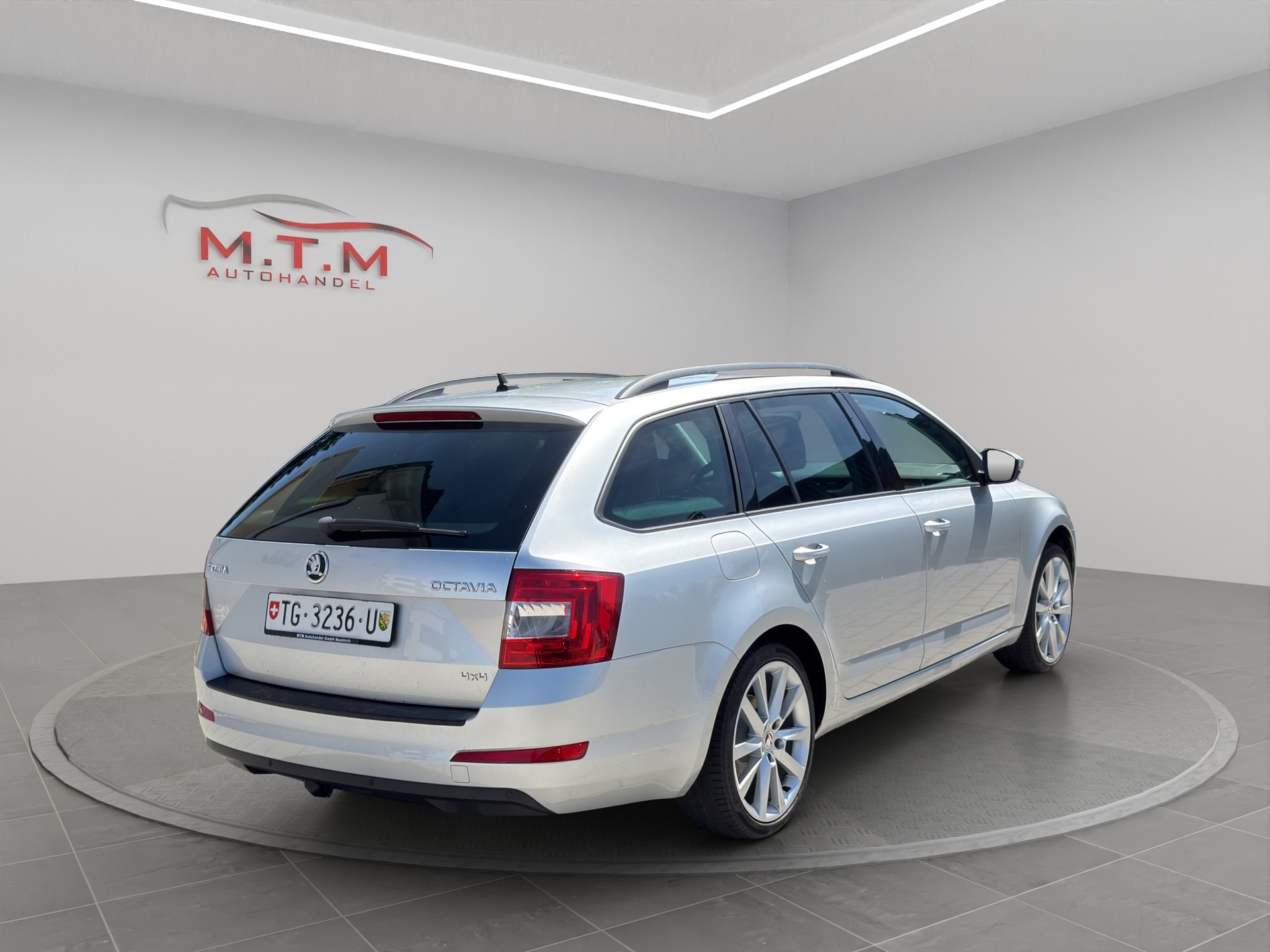 SKODA Octavia Combi 2.0 TDI Ambition 4x4 DSG-image-9