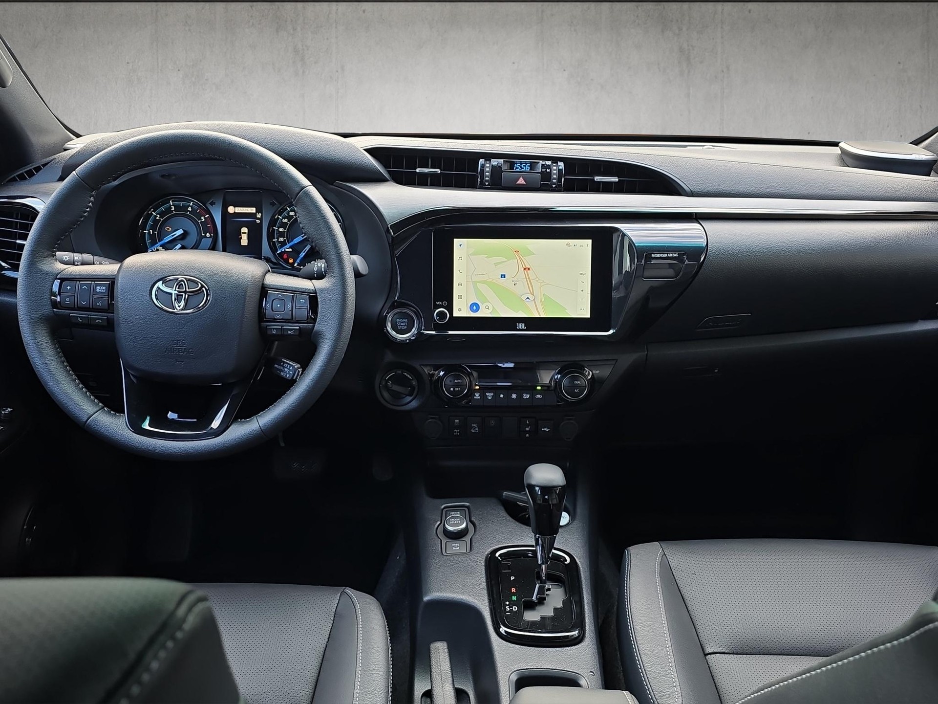 TOYOTA Hilux Double Cab.-Pick-up 2.8 D-4D MHEV 204 Invincible-image-10