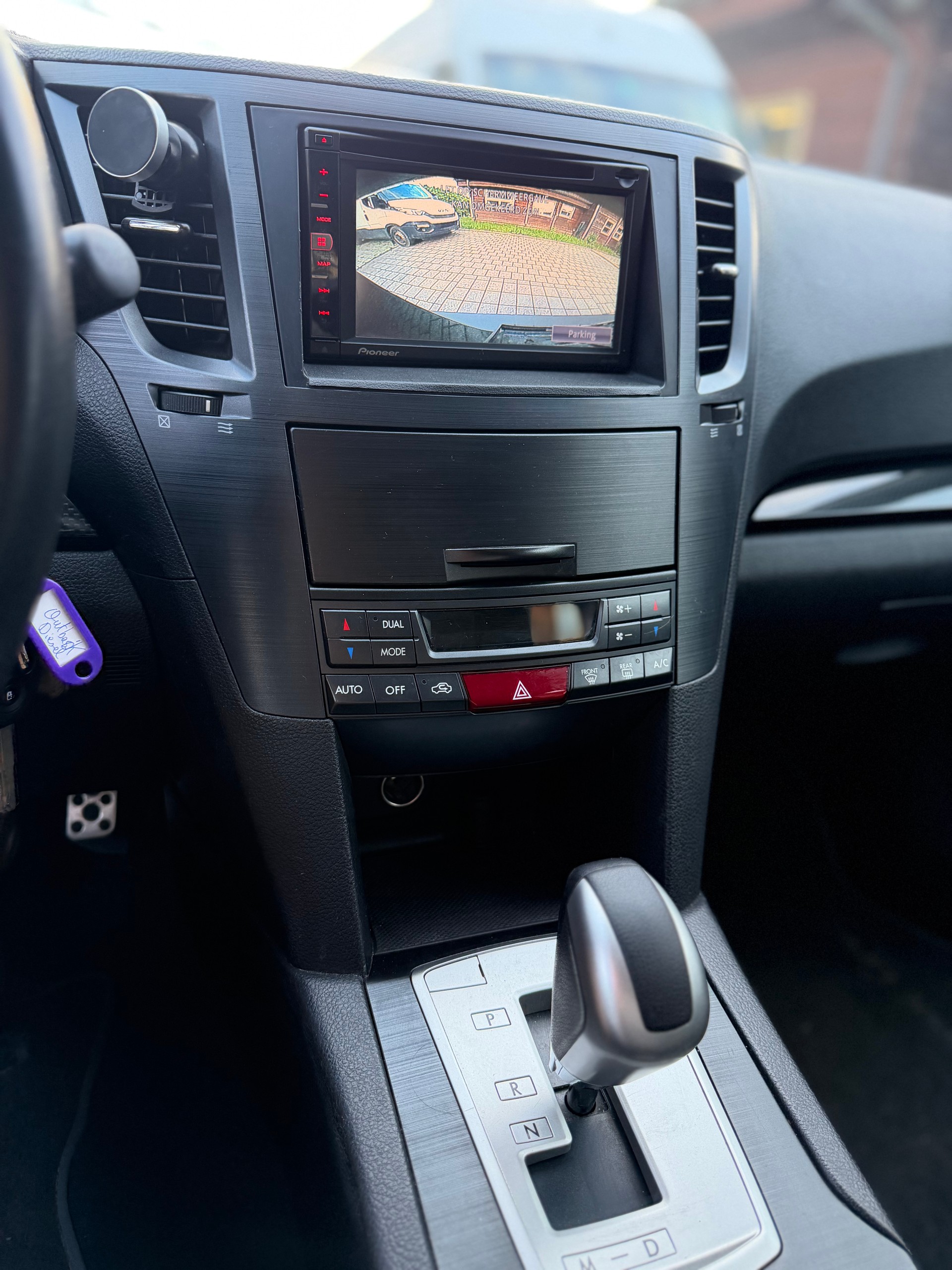 SUBARU Outback 2.0D Swiss Classic AWD Lineartronic-image-10
