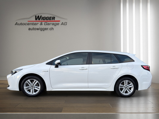 TOYOTA Corolla TS 1.8 HSDComfort-showroom-element-1