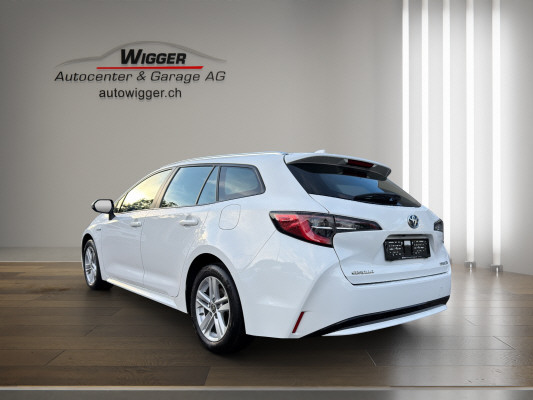 TOYOTA Corolla TS 1.8 HSDComfort-showroom-element-2
