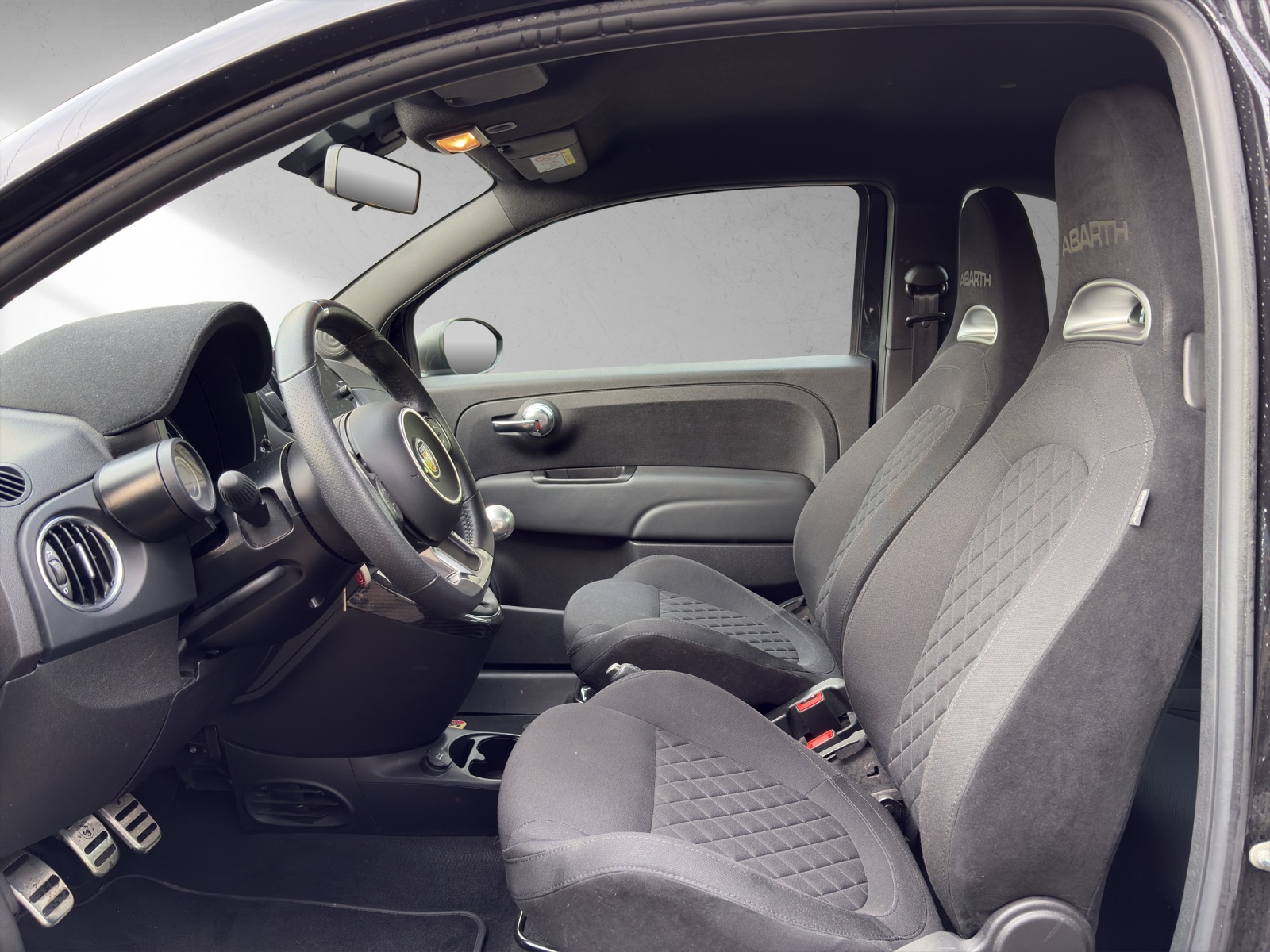 FIAT 595 1.4 16V Turbo Abarth 595 Premium Grand Prix Edition-image-6