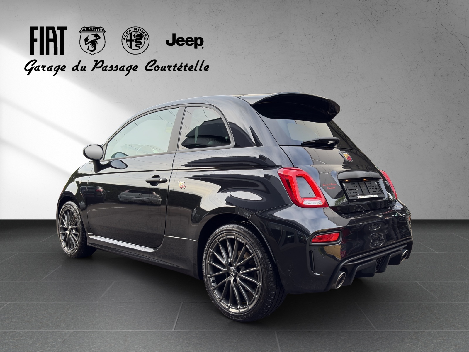 FIAT 595 1.4 16V Turbo Abarth 595 Premium Grand Prix Edition-image-4