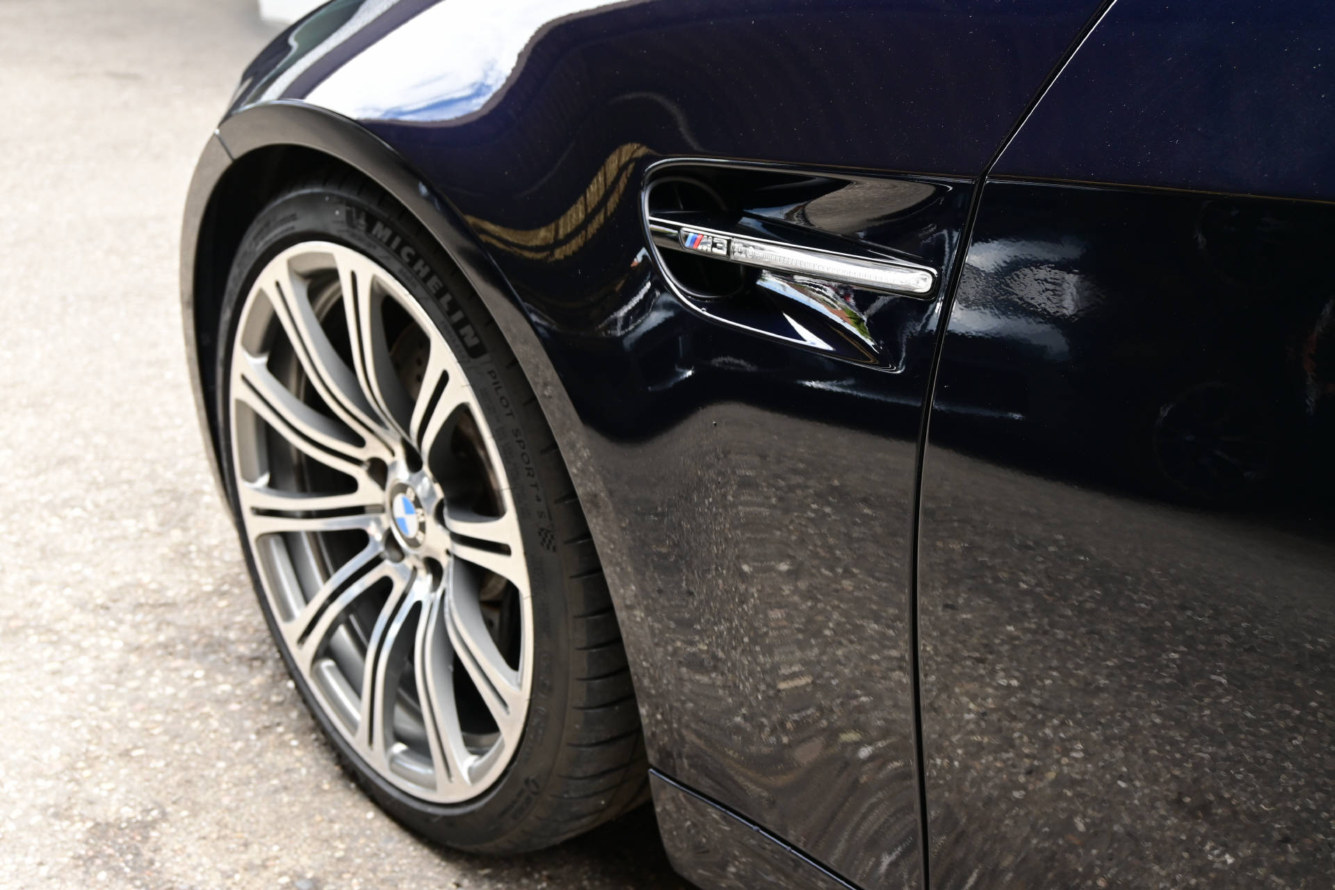 BMW M3 Cabriolet DSG **V8 Motor**-image-7